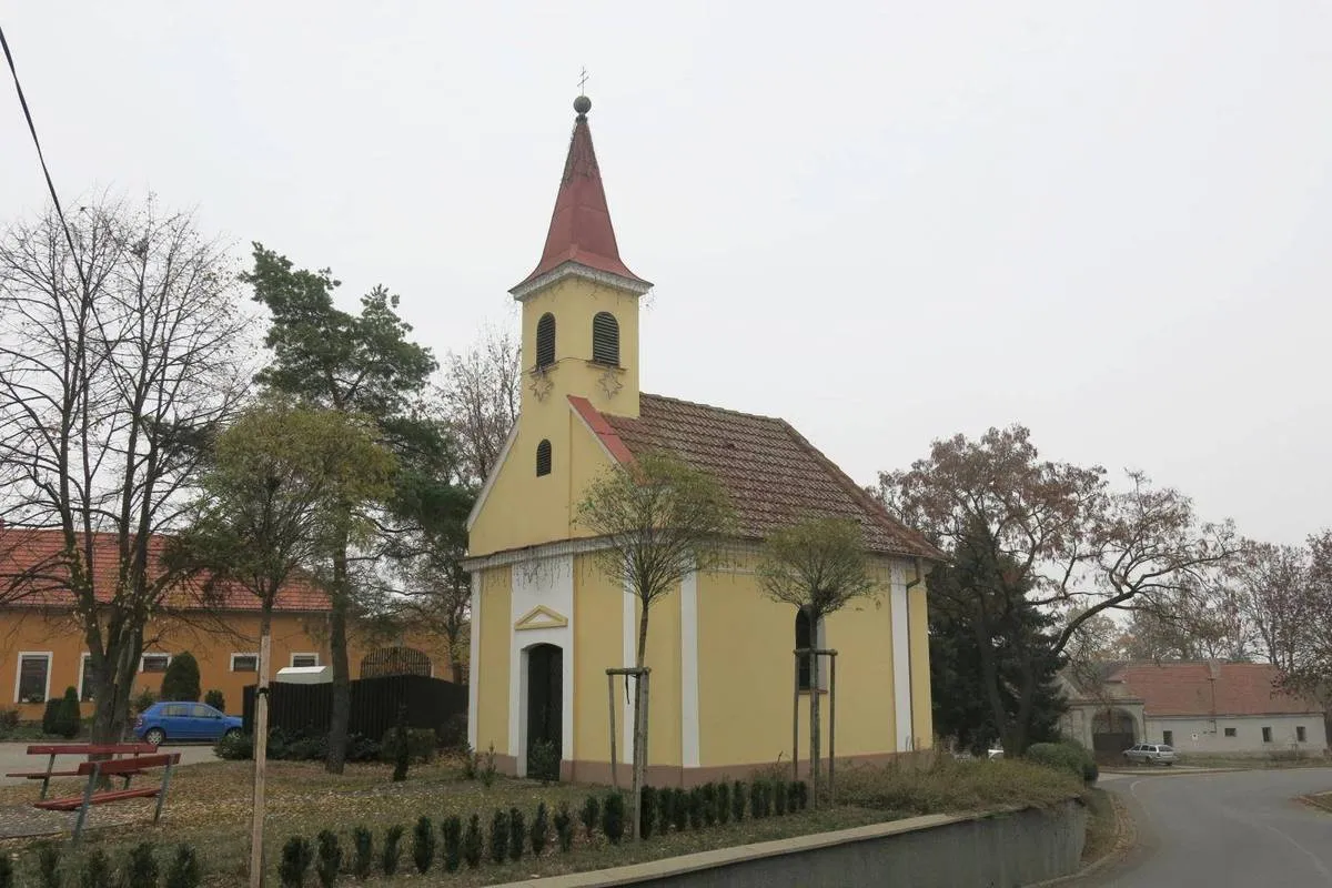 Photo showing: Chapel in Hrušovany in Chomutov District – entry no. 23937.