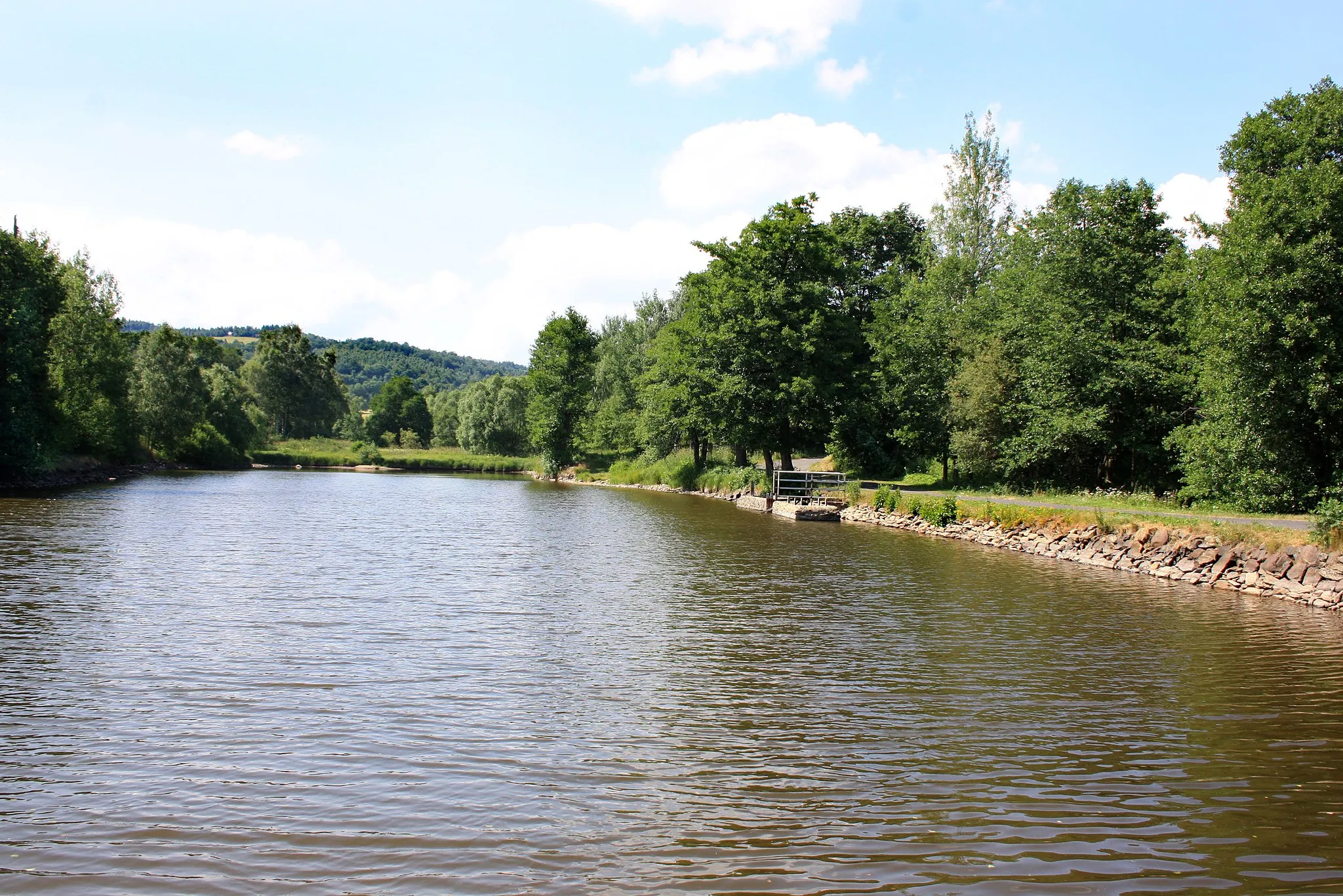 Photo showing: Pond by Květnov, part of Blatno, Czech Republic