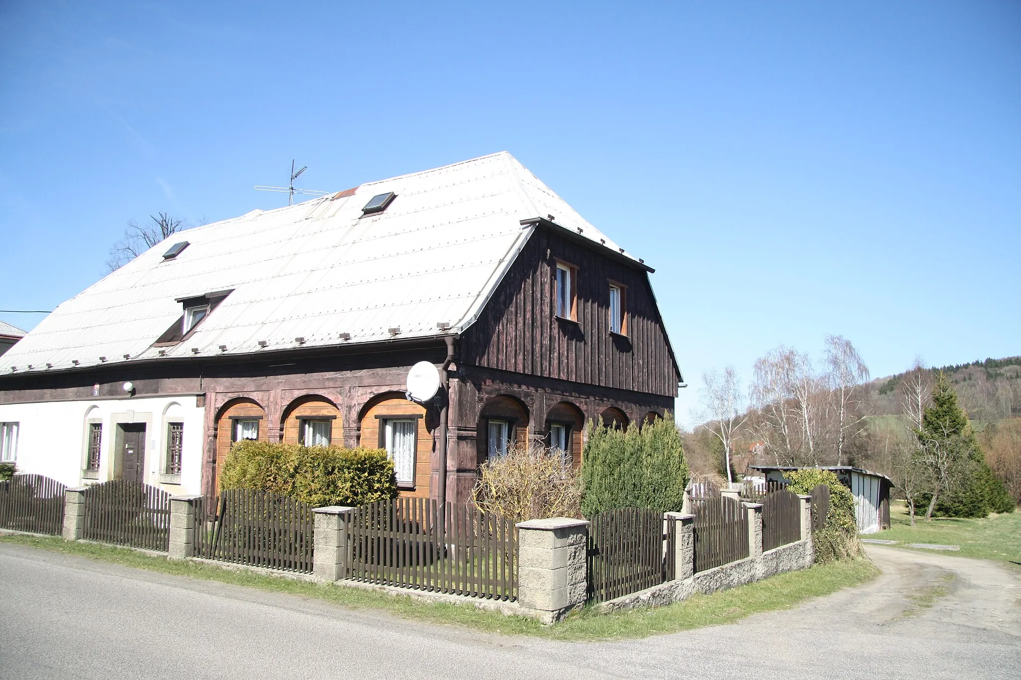 Photo showing: Old house in Starý Jiříkov, Děčín District.