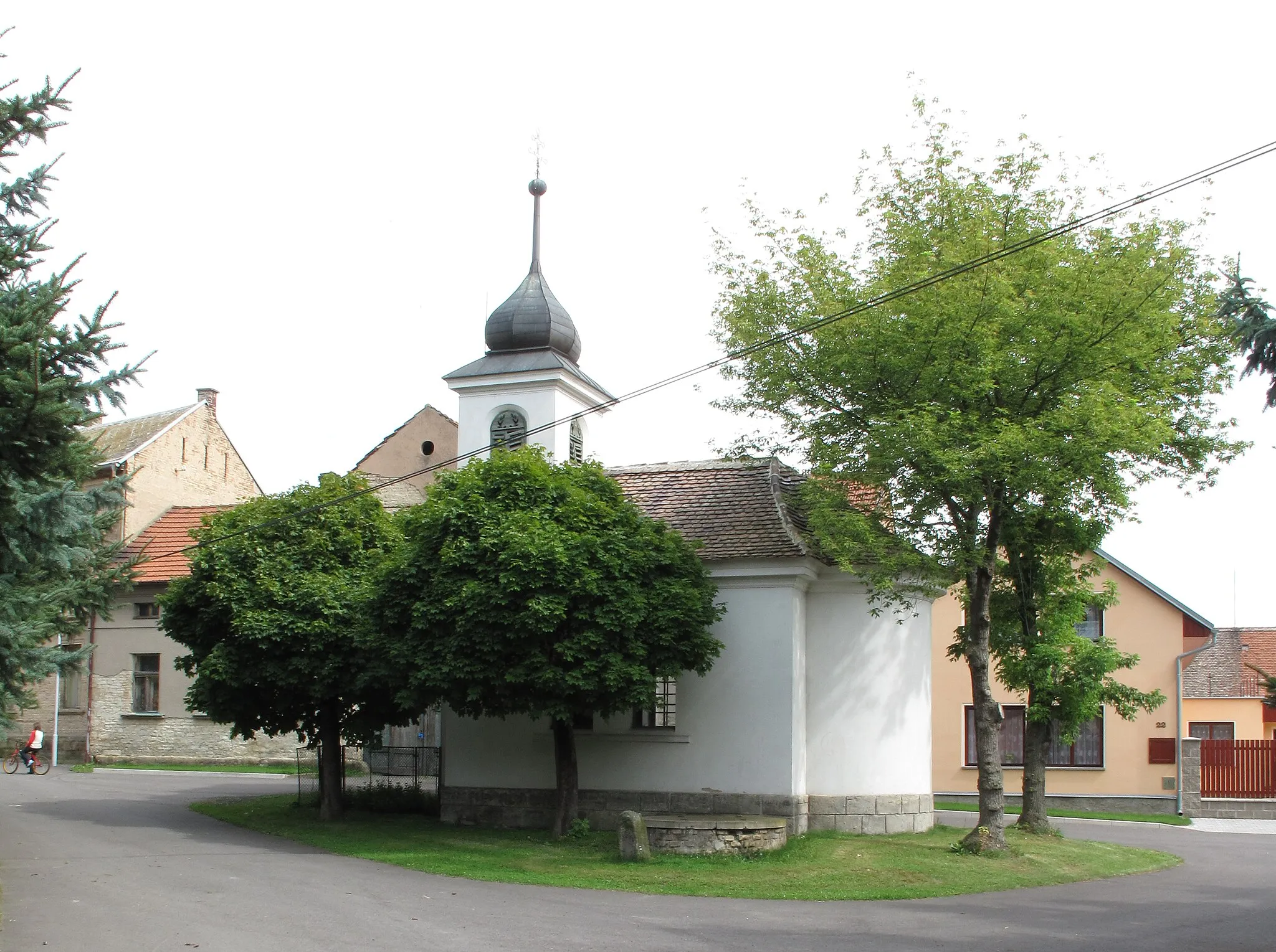 Photo showing: Chapel in Černiv village, Litoměřice District, Czech Republic.