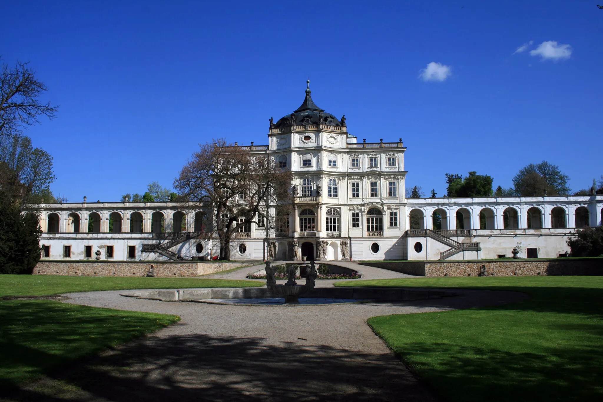 Photo showing: Ploskovice castle in nothern Bohemia