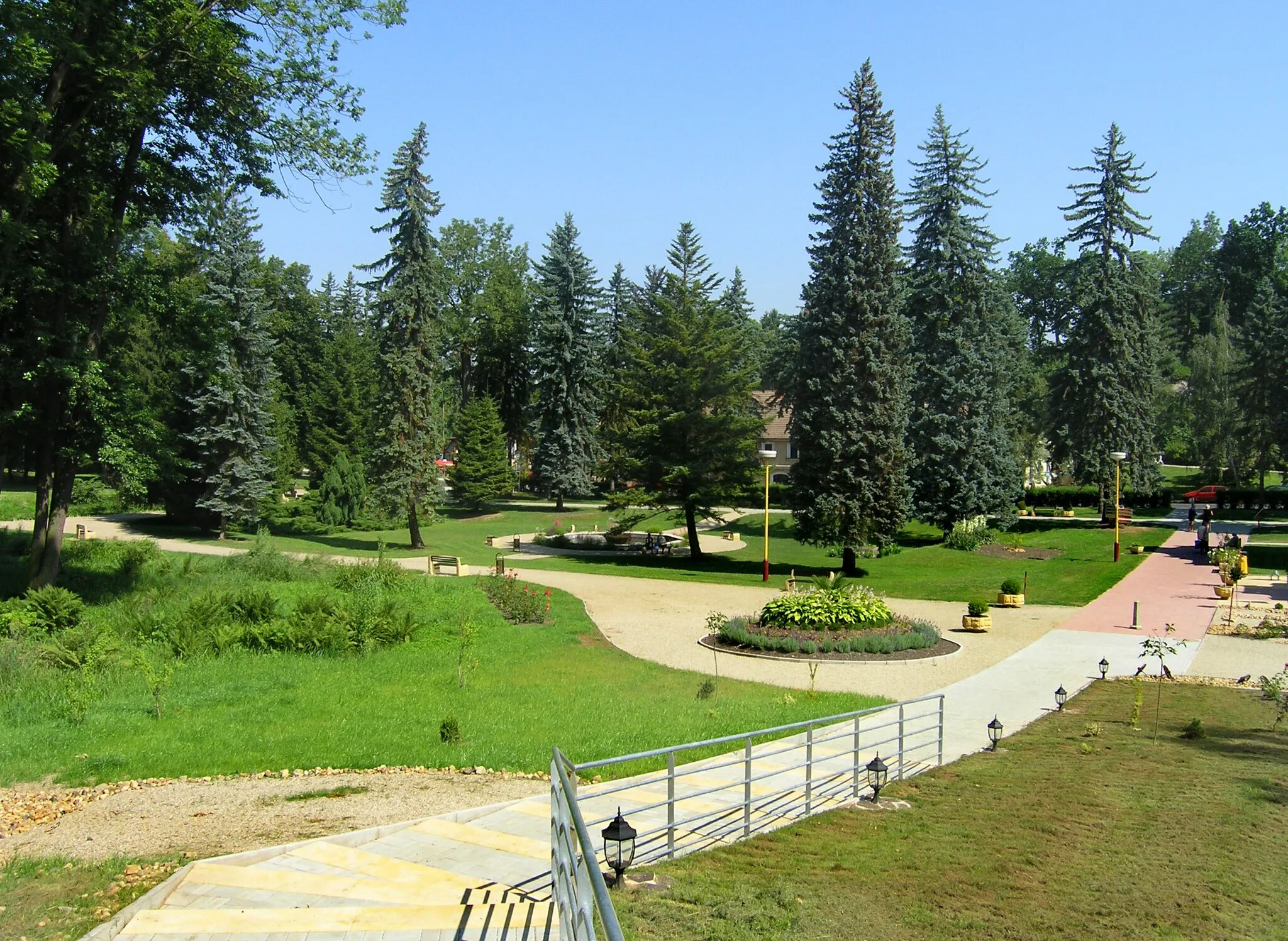 Photo showing: Spa park in Mšené Spa at Mšené-lázně village, Czech Republic