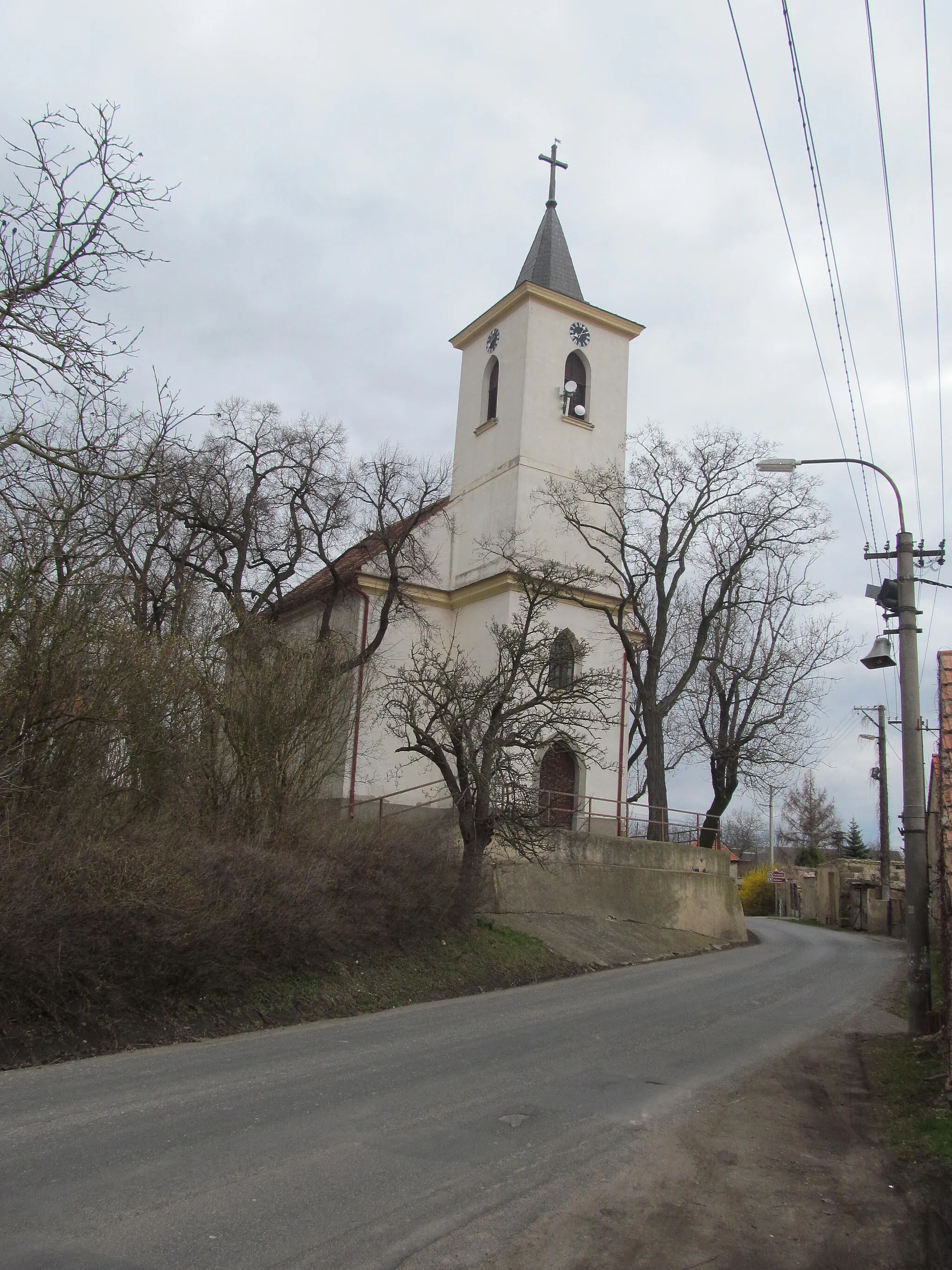 Photo showing: Church of Saint John the Baptist in Klapý