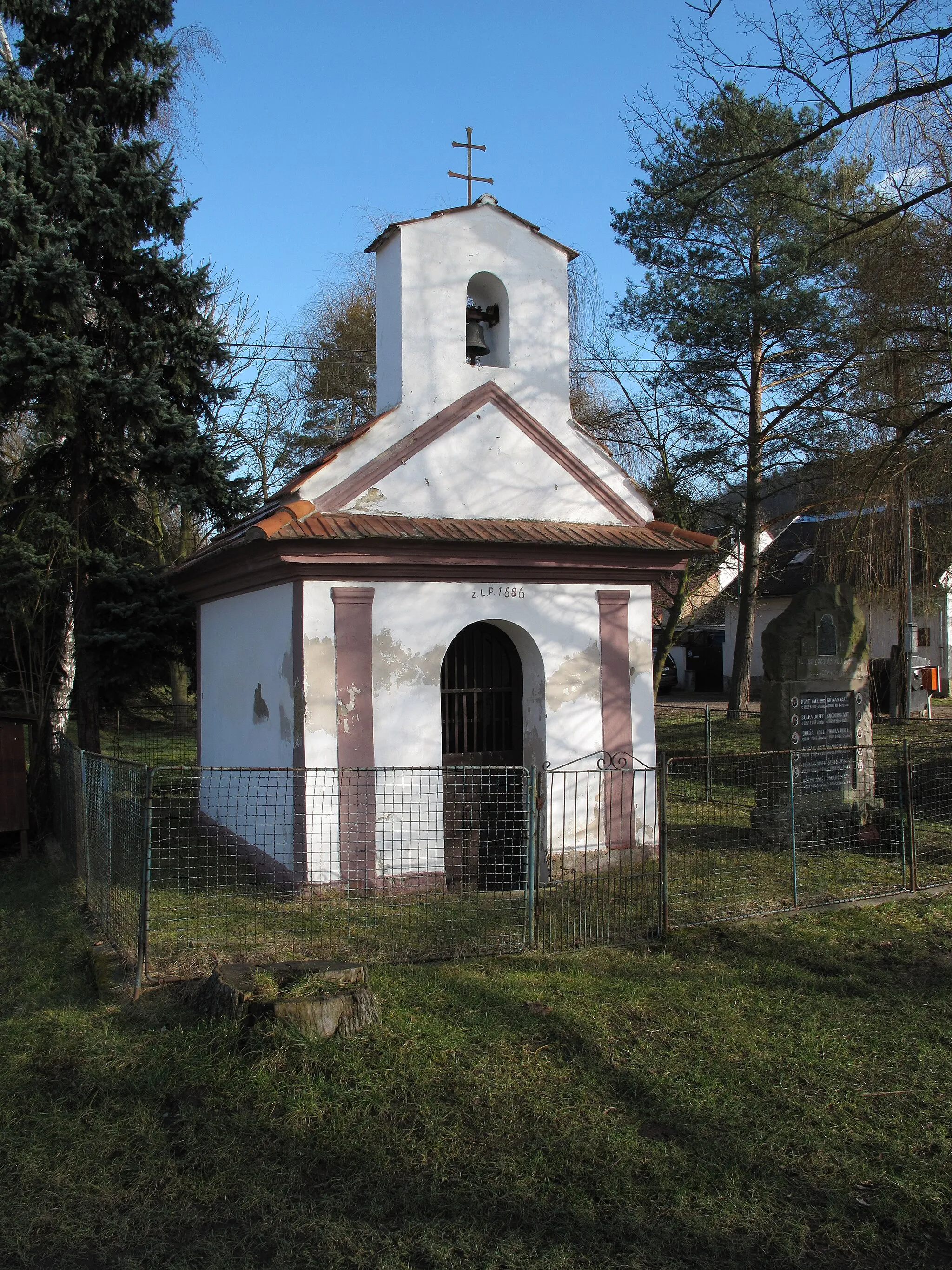 Photo showing: Kaplička ve Vrbce. Okres Litoměřice, Česká republika.