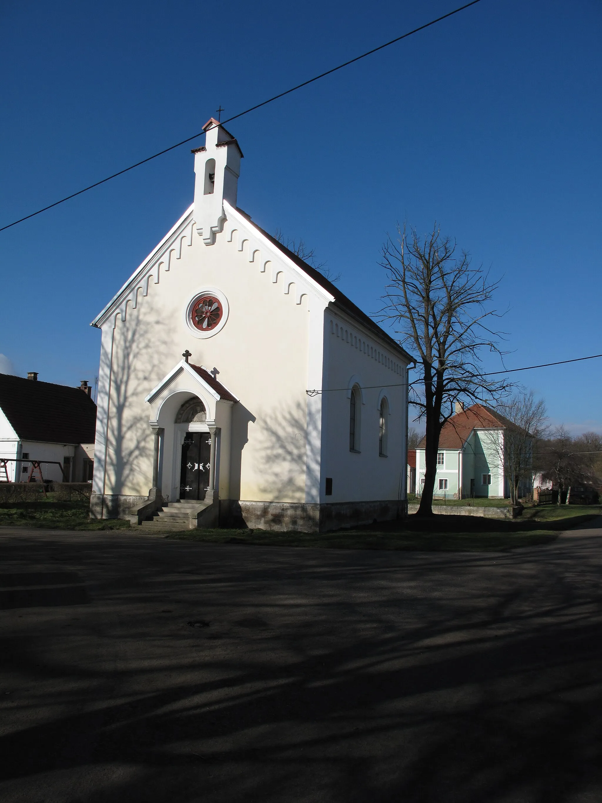 Photo showing: Churchin Písty. District of Litoměřice, Czech Republic.