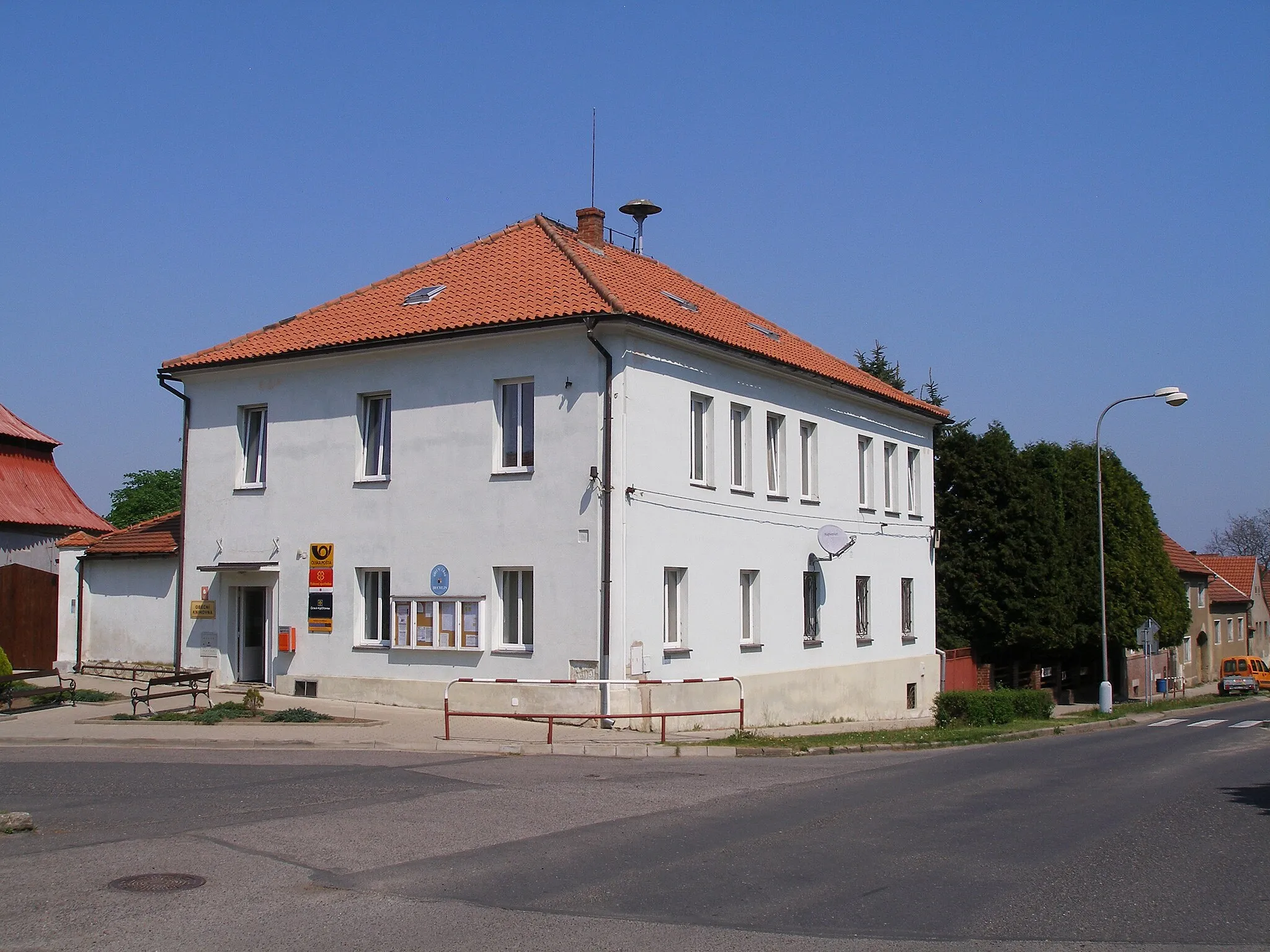 Photo showing: Municipal Office in Bechlín.