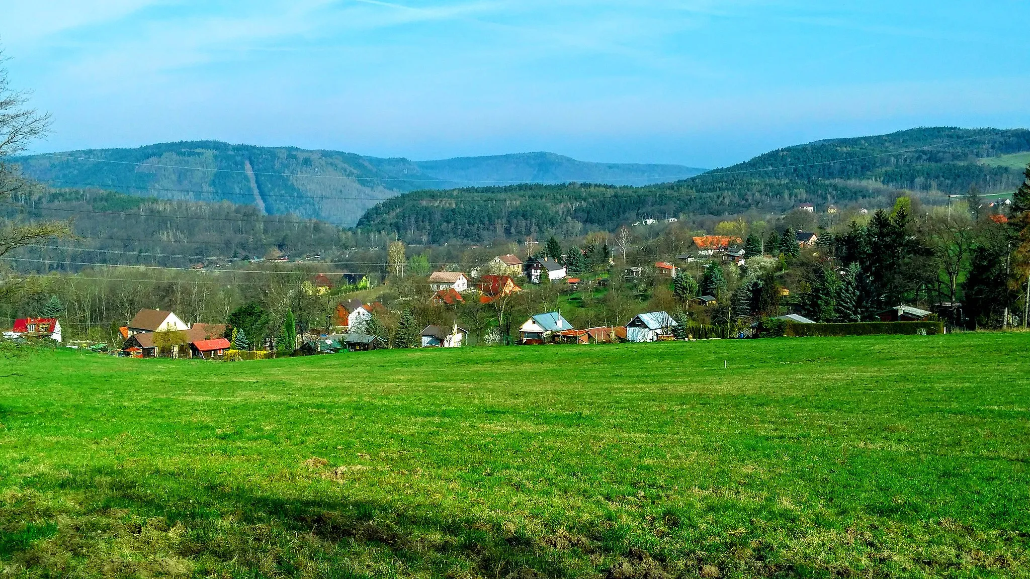 Photo showing: Pohled z jihovýchodu na Folknáře (Děčín).