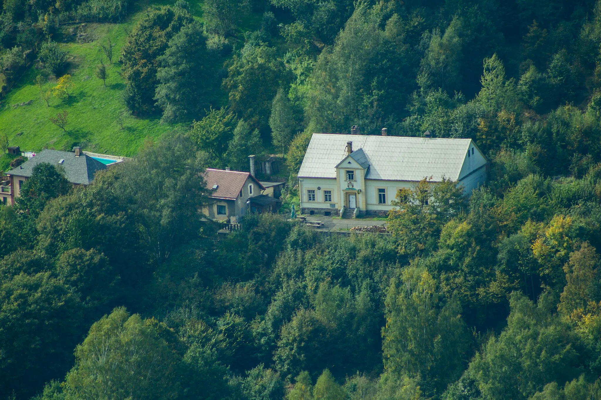 Photo showing: Building in Prostřední Žleb - view from Růžová vyhlídka