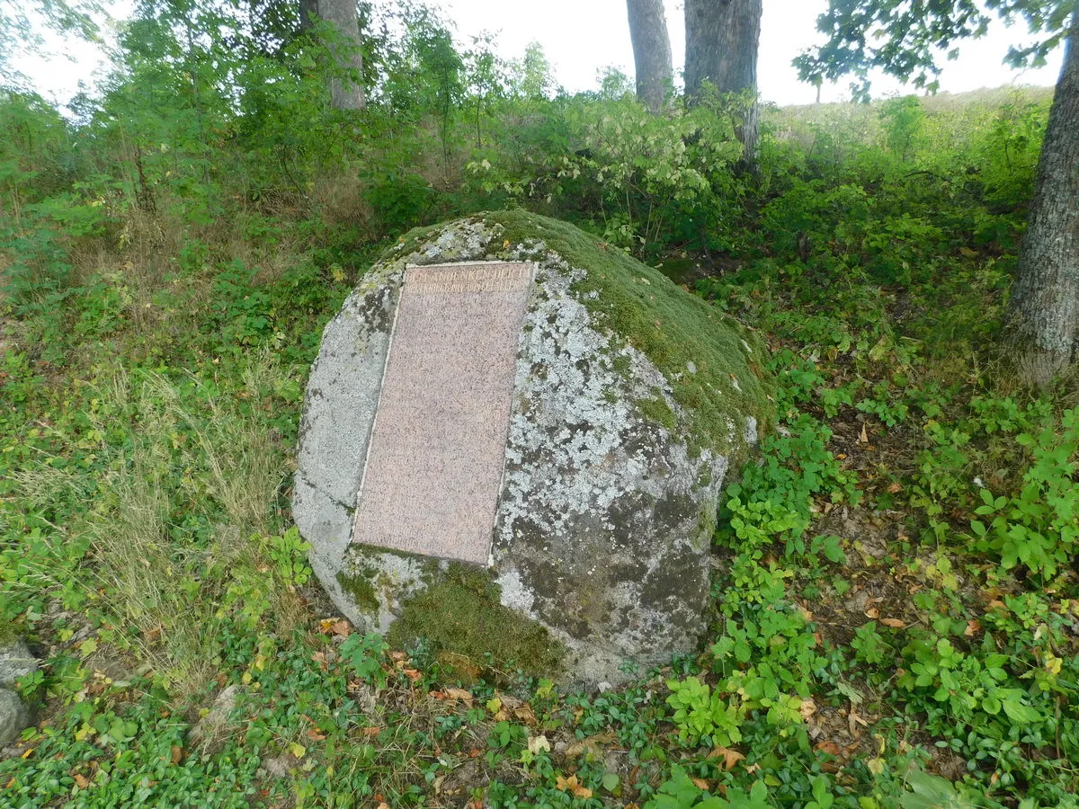 Photo showing: War memorial in Tři Sekery in Cheb District – entry no. 40542.