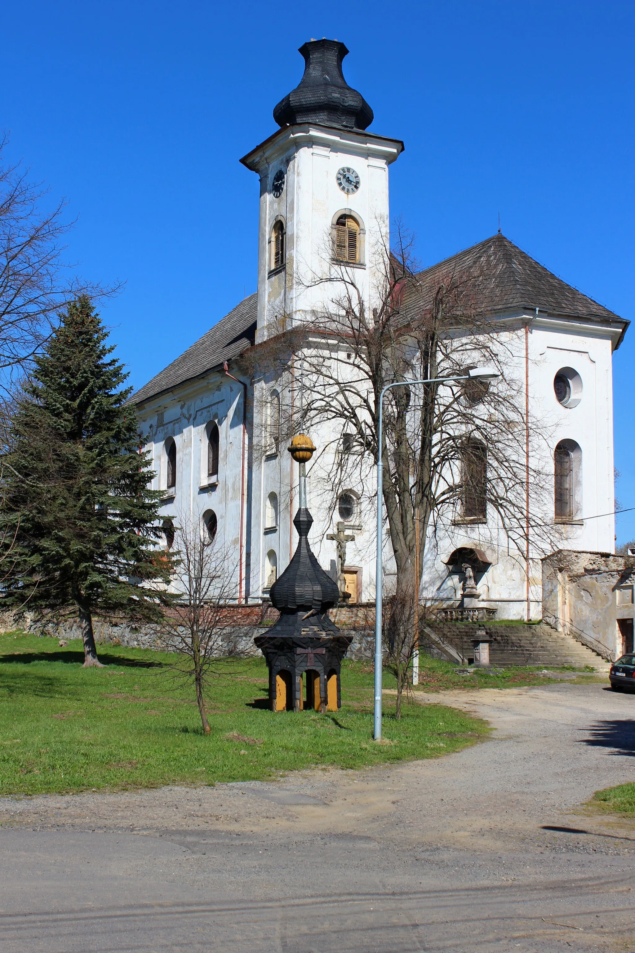 Photo showing: St. Peter and St. Paul's Church in Mnichov, Czech Republic
