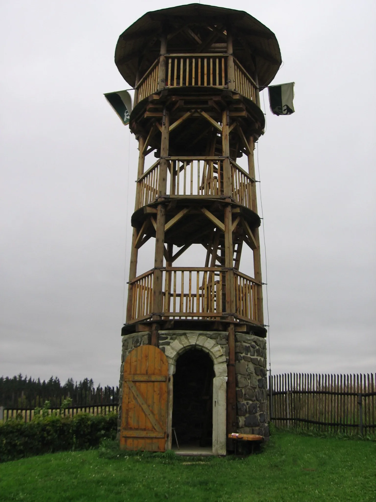 Photo showing: Observation tower by the village Útvina, Karlovy Vary District , Czech Republic