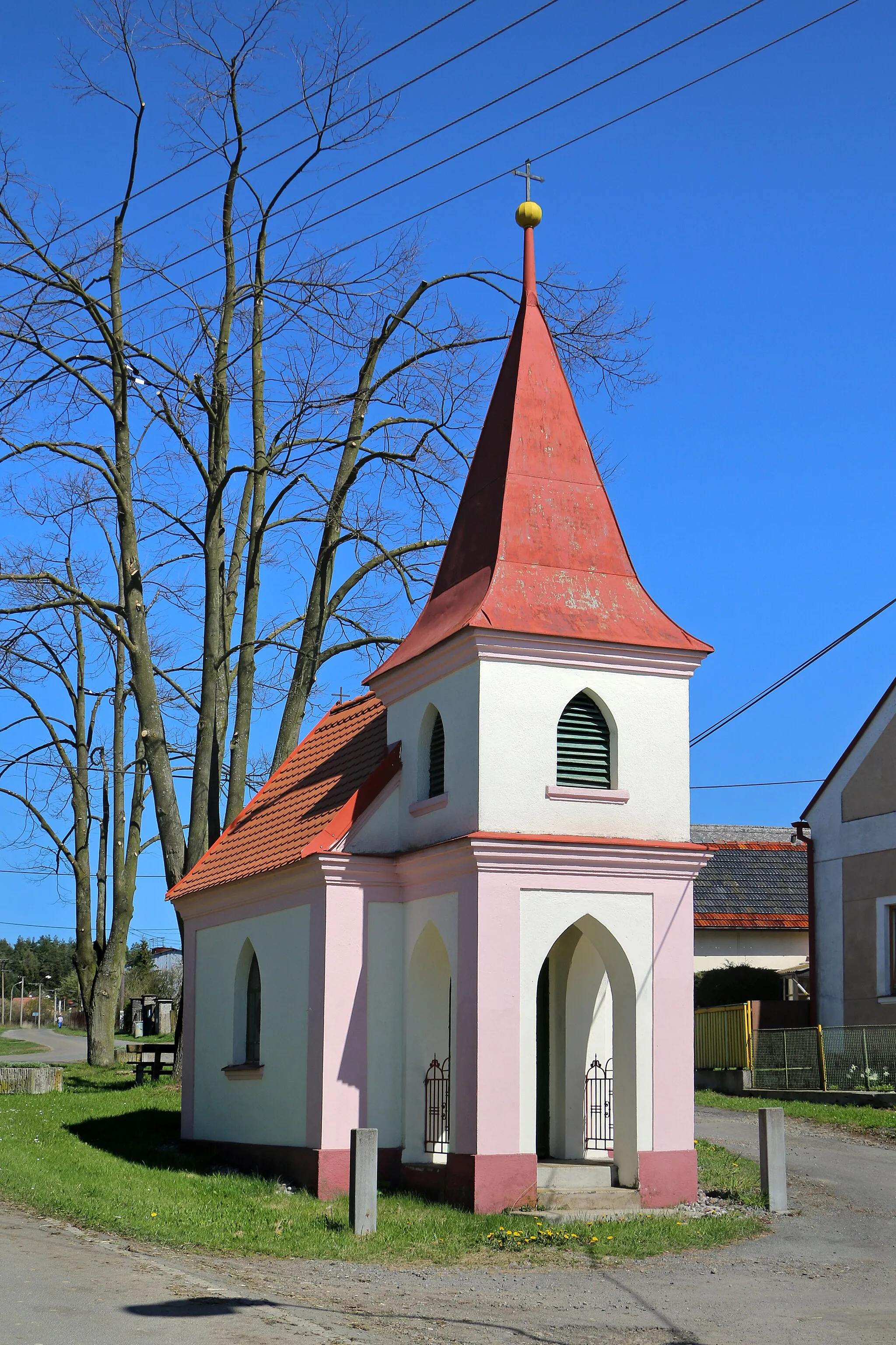 Photo showing: Chapel in Krásné Údolí, part of Černošína, Czech Republic.