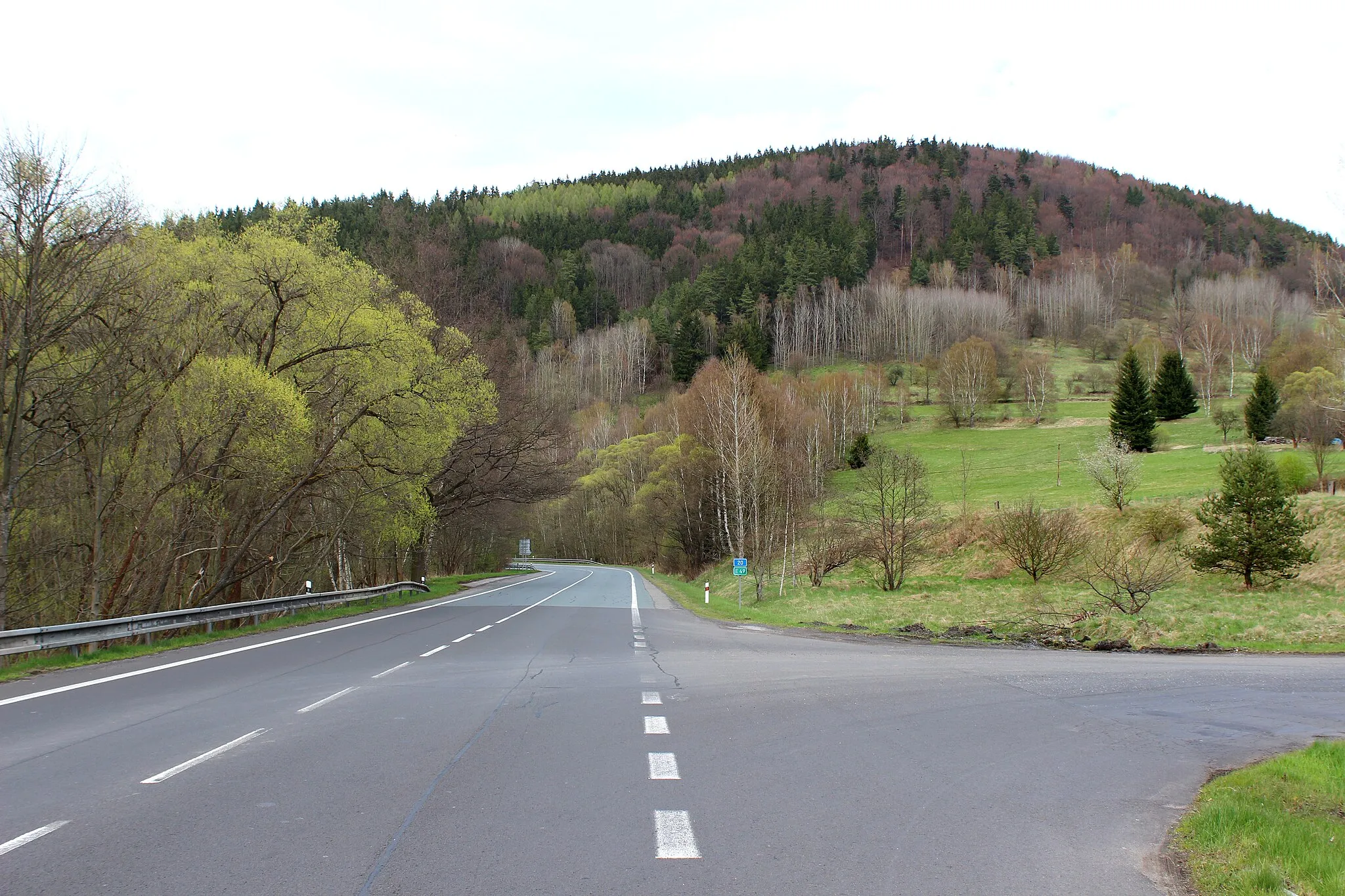 Photo showing: Road No. 20 in Vodná, part of Bečova nad Teplou, Czech Republic