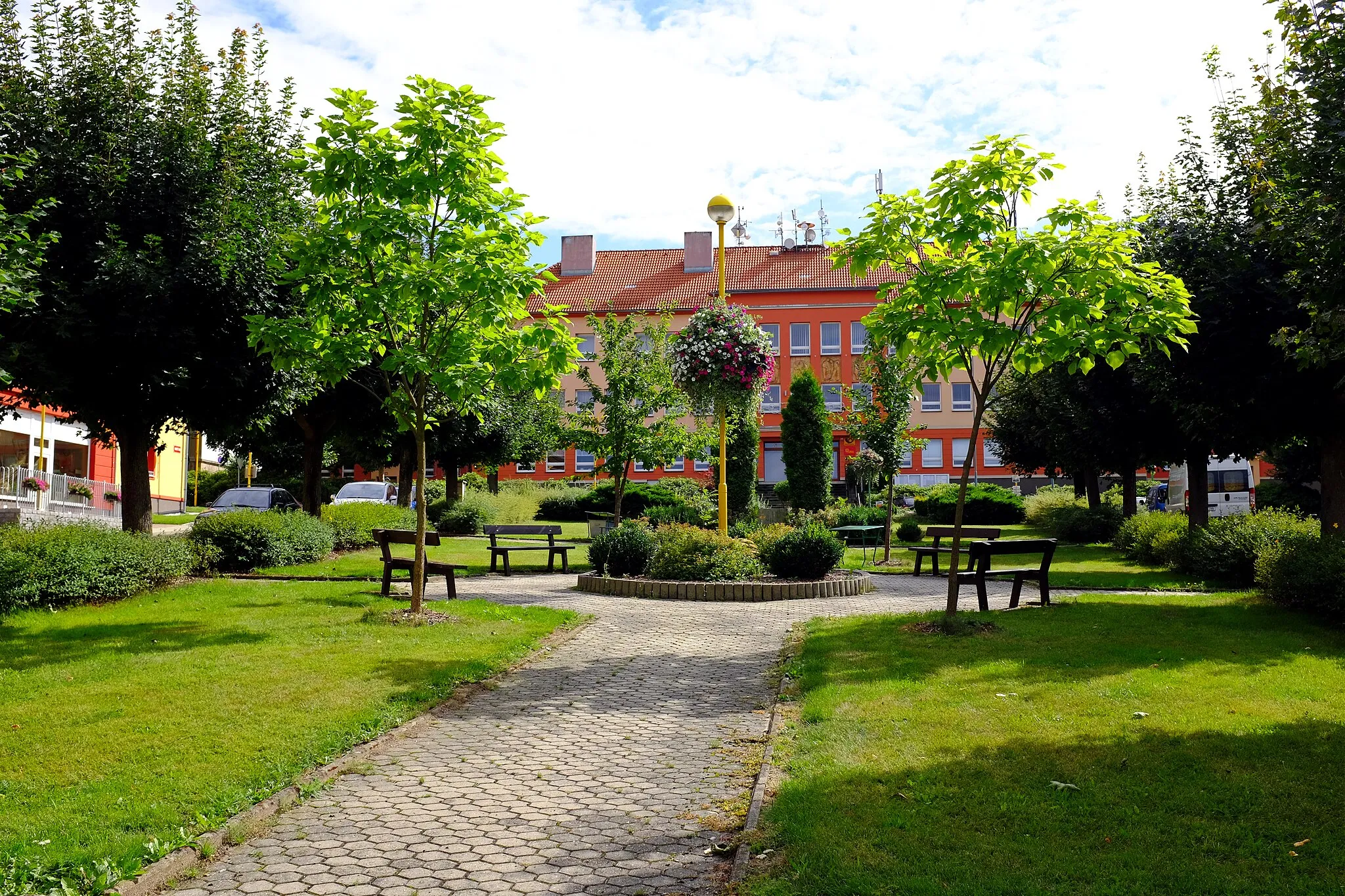 Photo showing: Březová, náměstí Míru, okres Sokolov