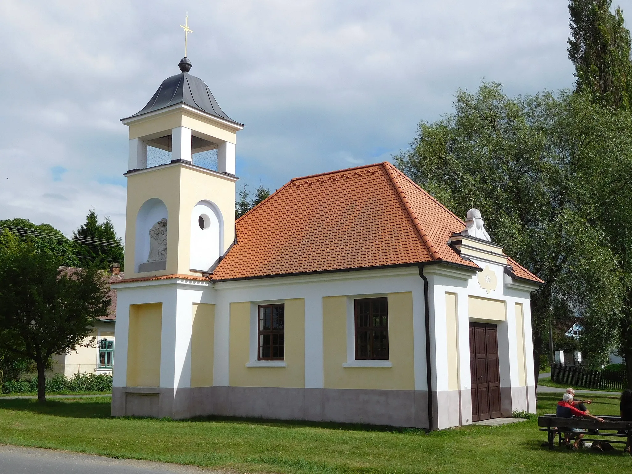 Photo showing: Čerňovice - Kaple Nejsvětější Trojice