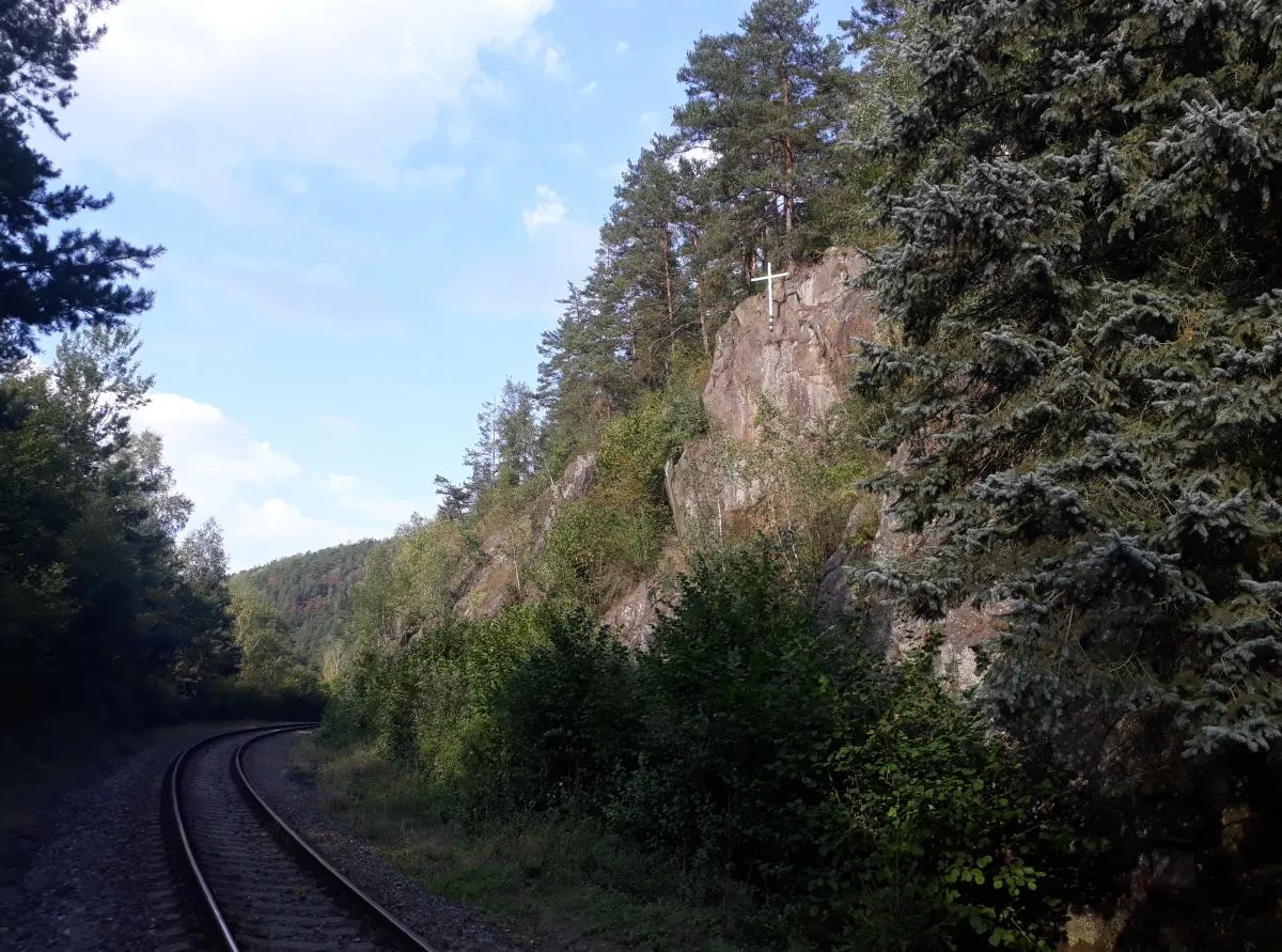 Photo showing: Wayside cross in Plasy in Plzeň-North District – entry no. 40298.