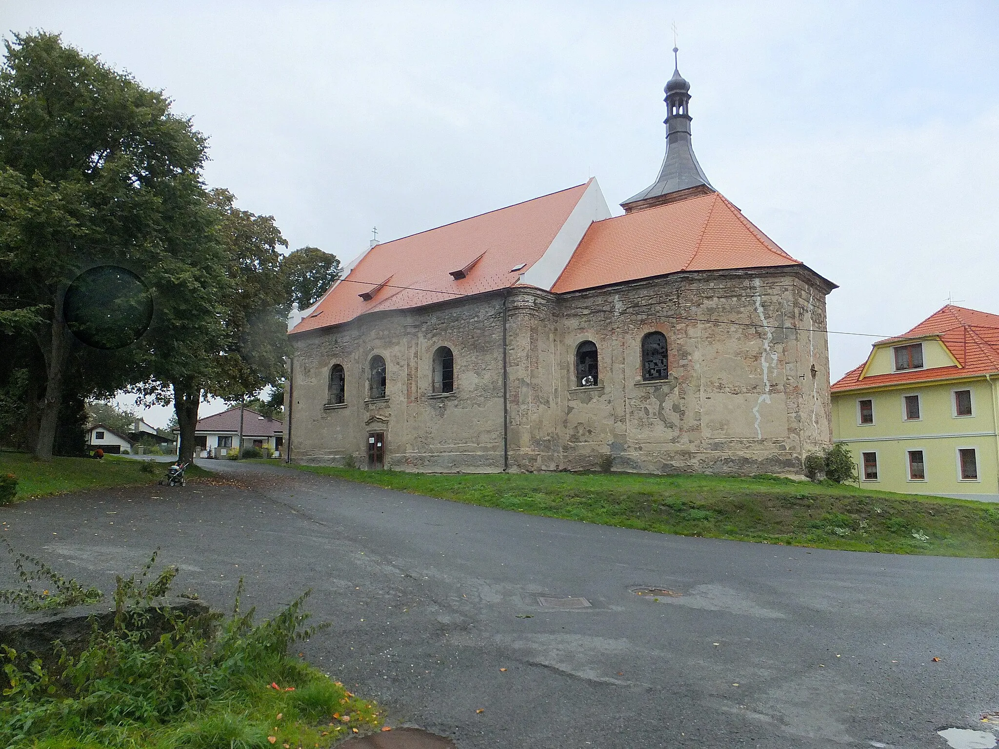Photo showing: Saint Procopius church in Lestkov (Tachov District), the view from the south-east