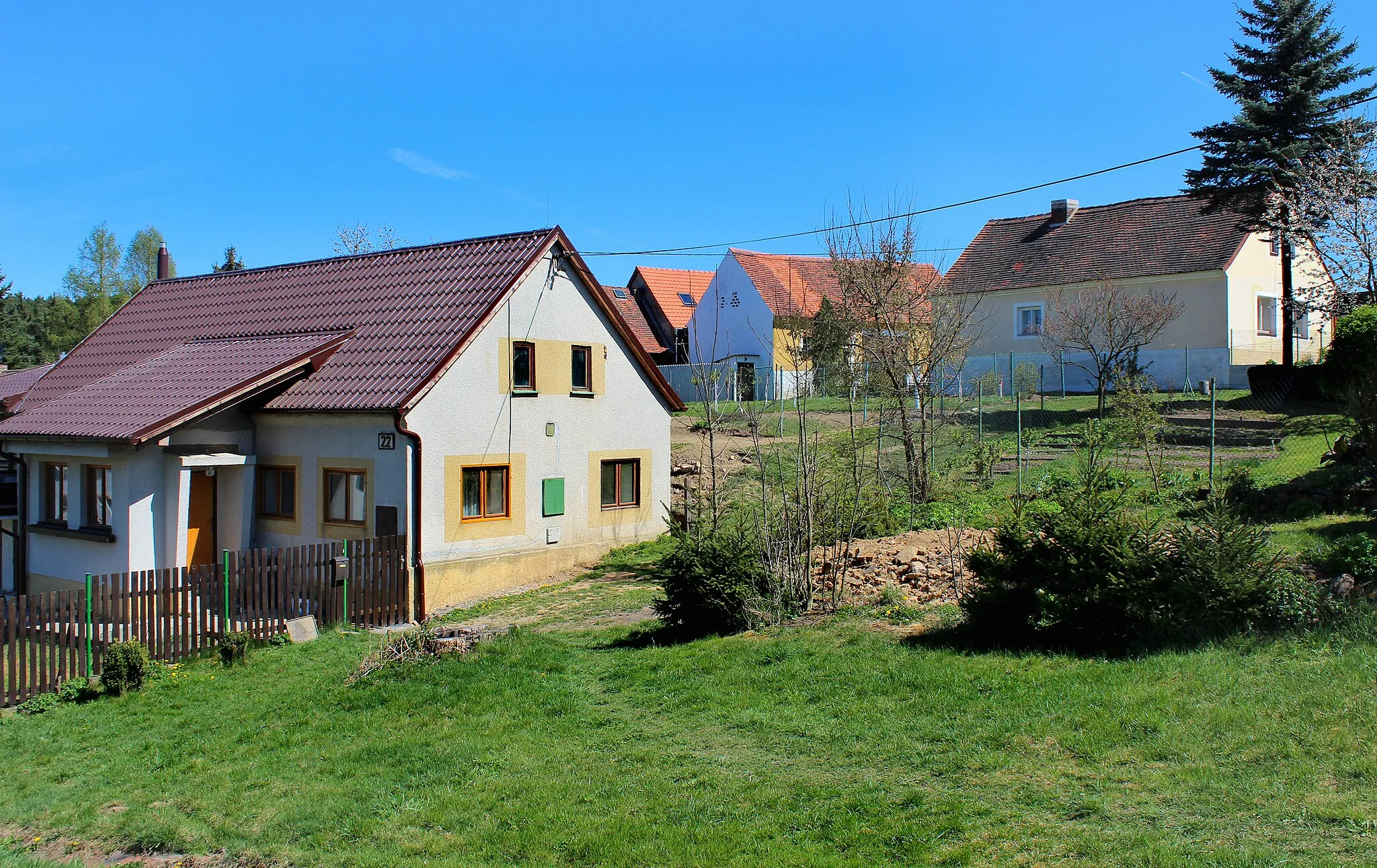 Photo showing: Common in Lomnička village, part of Kšice, Czech Republic