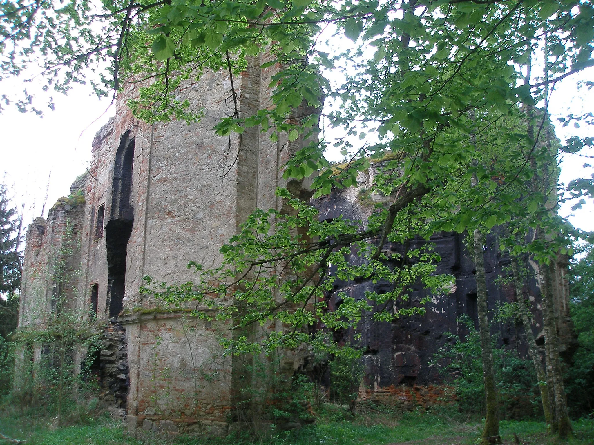 Photo showing: Svatý Jan (Saint John) by Kočov - the ruin of the church