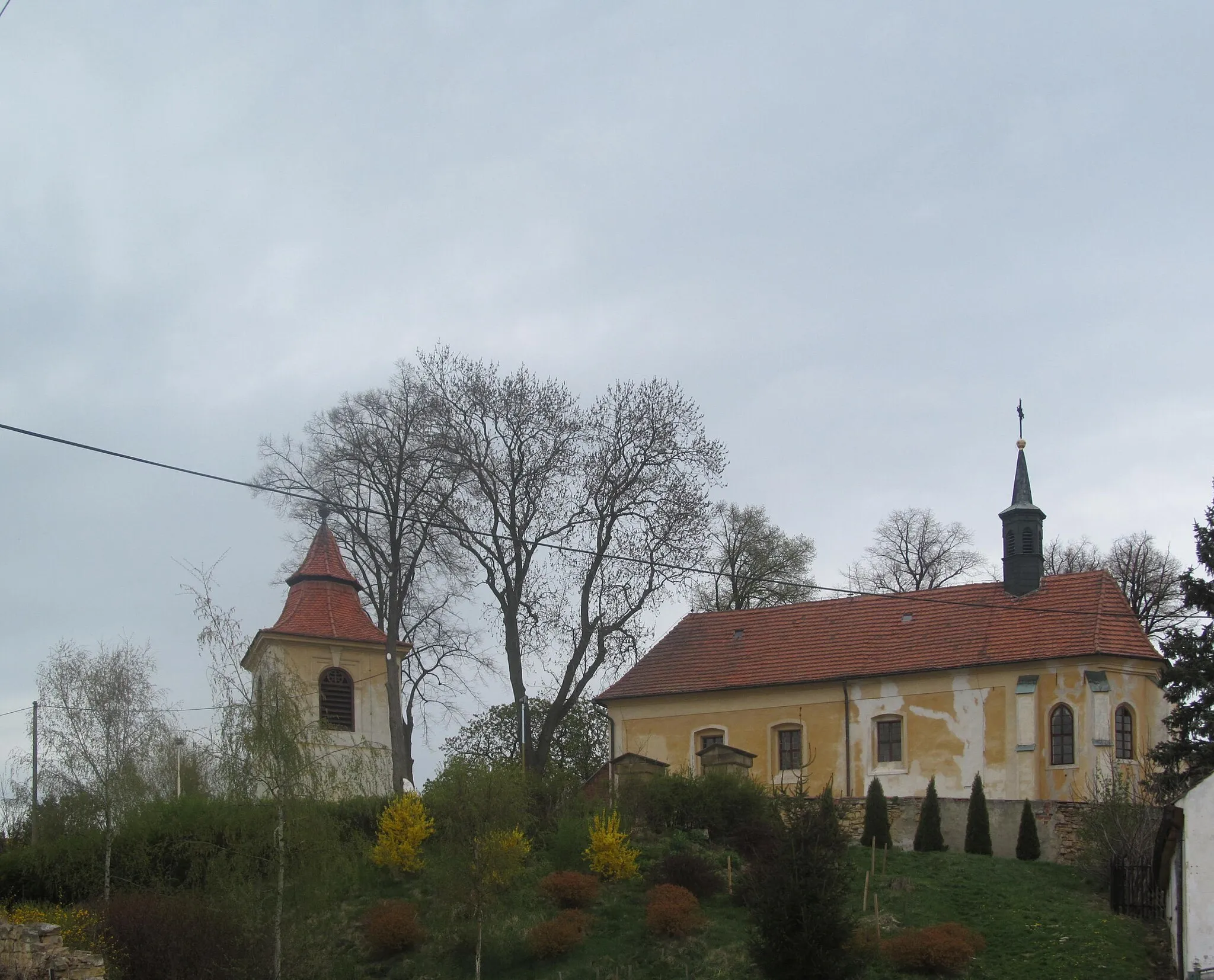 Photo showing: Church of Saint Vitus with the bell tower in Kounov