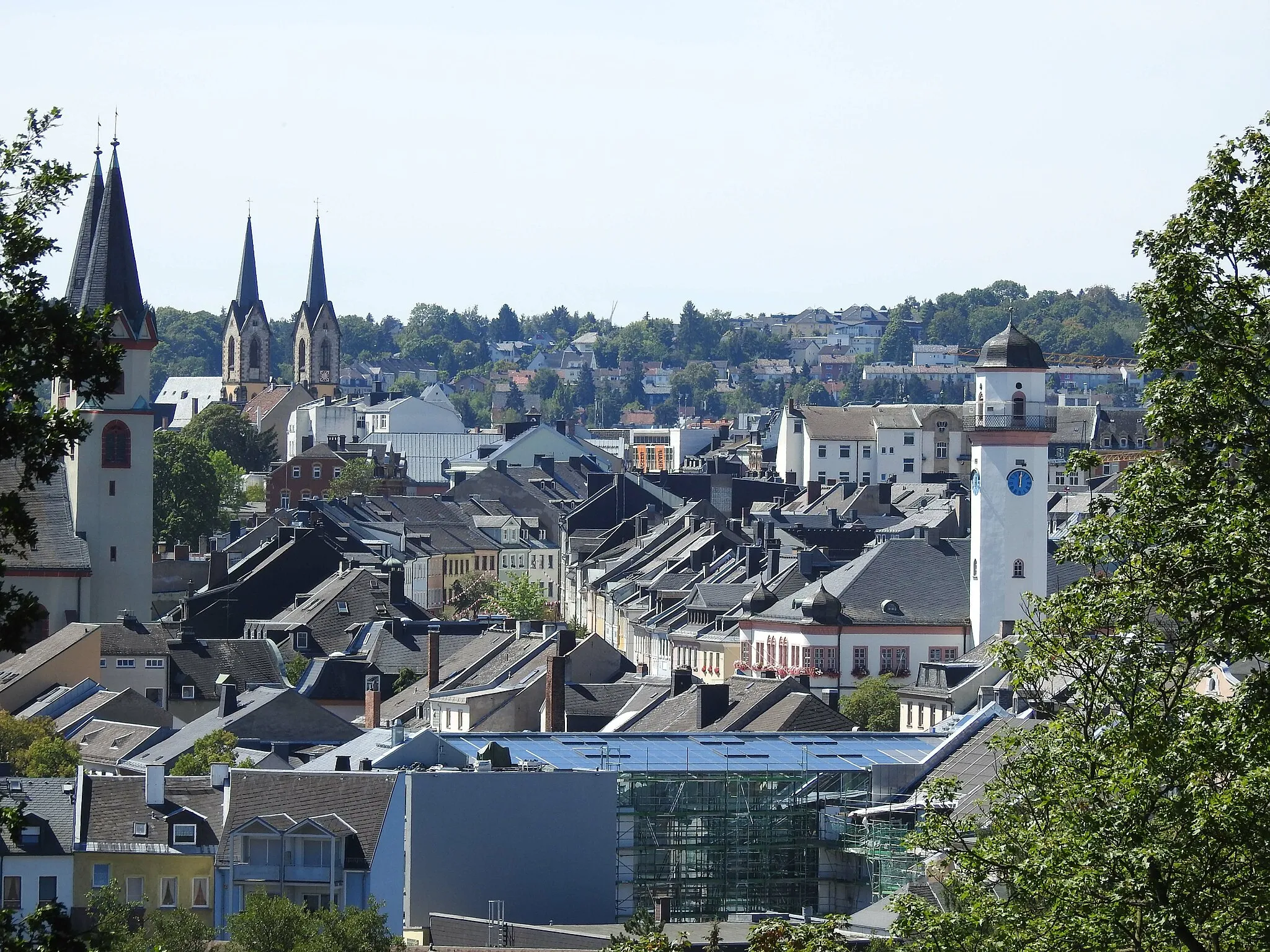 Photo showing: Blick vom Theresienstein auf Untere Vorstadt und Altstadt von Hof (Saale)