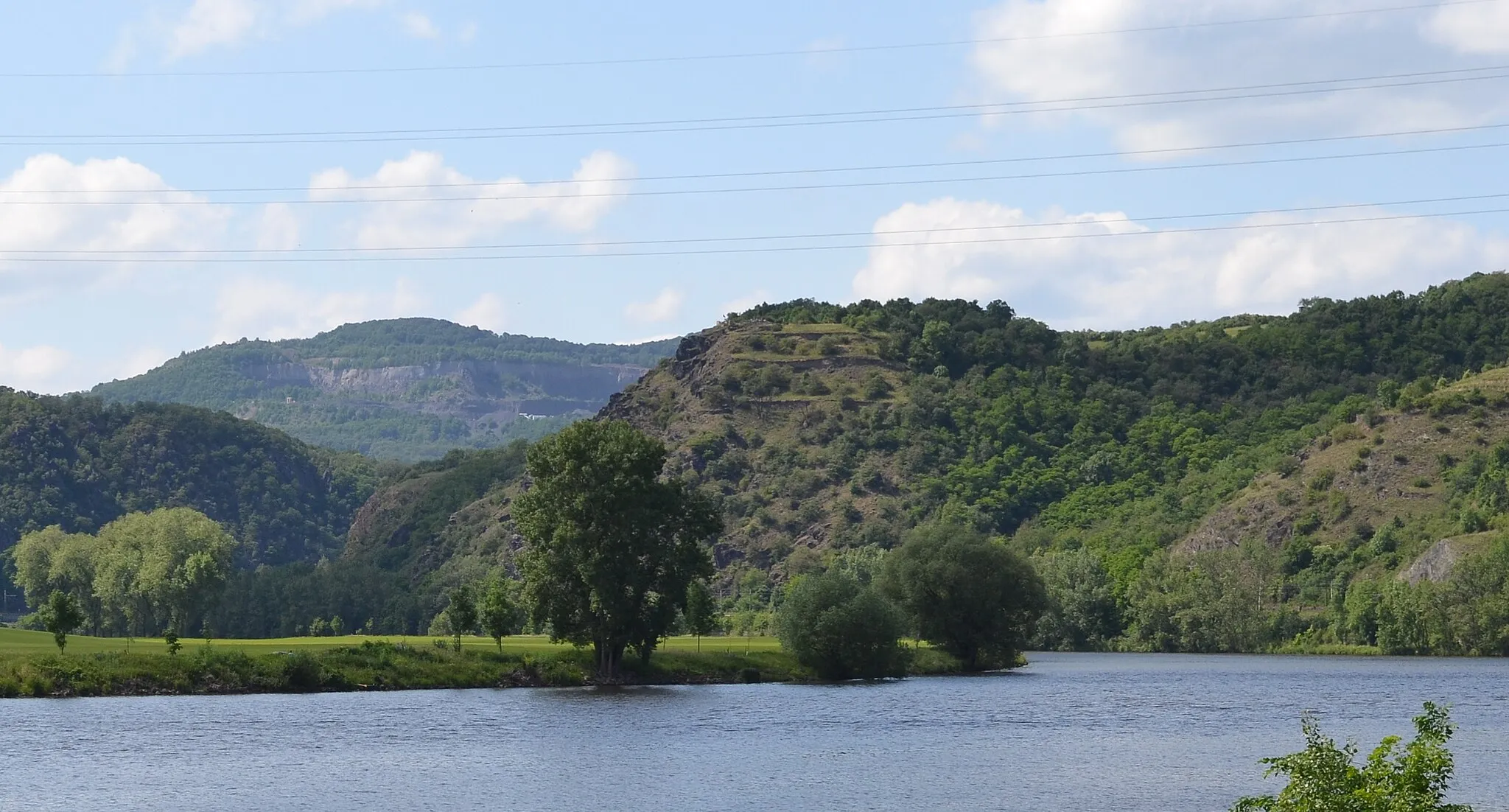 Photo showing: Nature reserve Kalvárie near Velké Žernoseky. Ústí nad Labem region, Czech Republic.