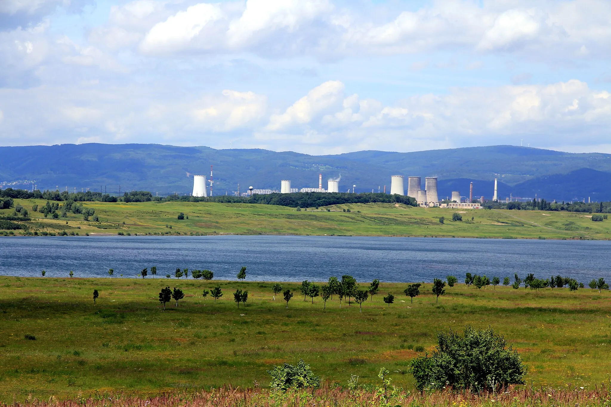 Photo showing: Artificial water body Most Lake formed on the old coal mine near town Most, Czech Republic.