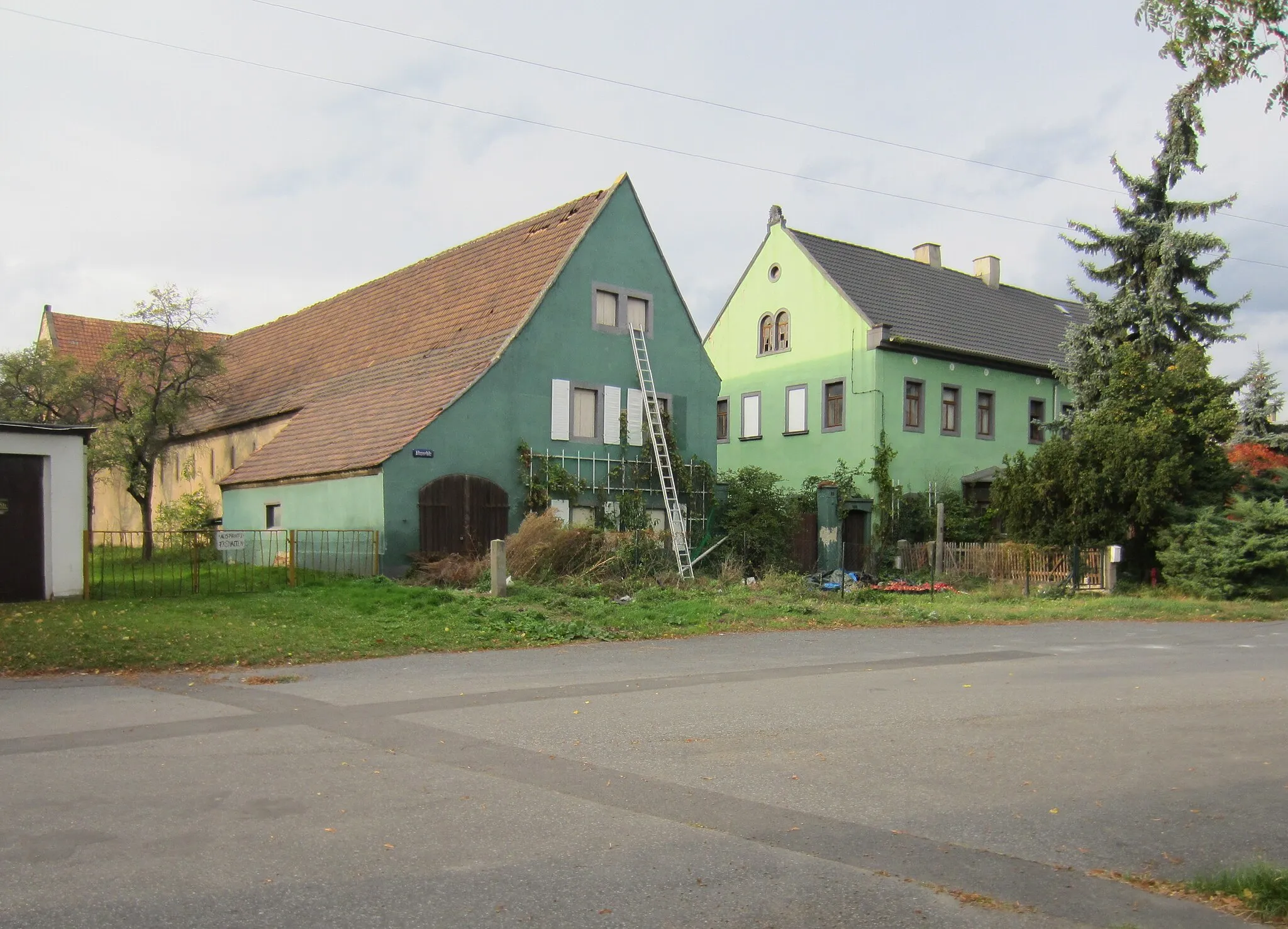 Photo showing: Denkmalgeschützter Bauernhof in Sporbitz (Dresden), Altsporbitz 2