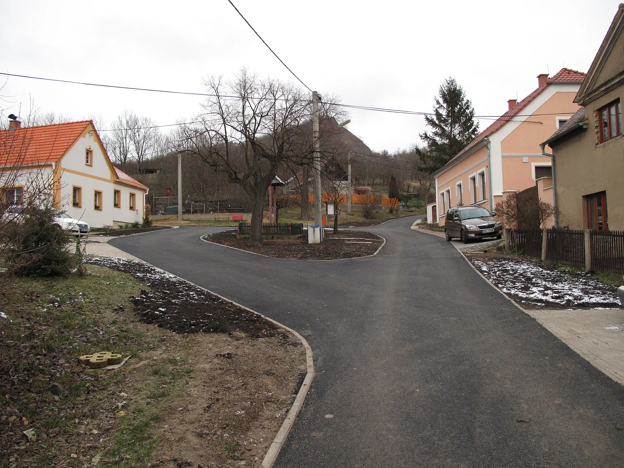 Photo showing: Semi-trailerin Obřice. District of Litoměřice, Czech Republic.