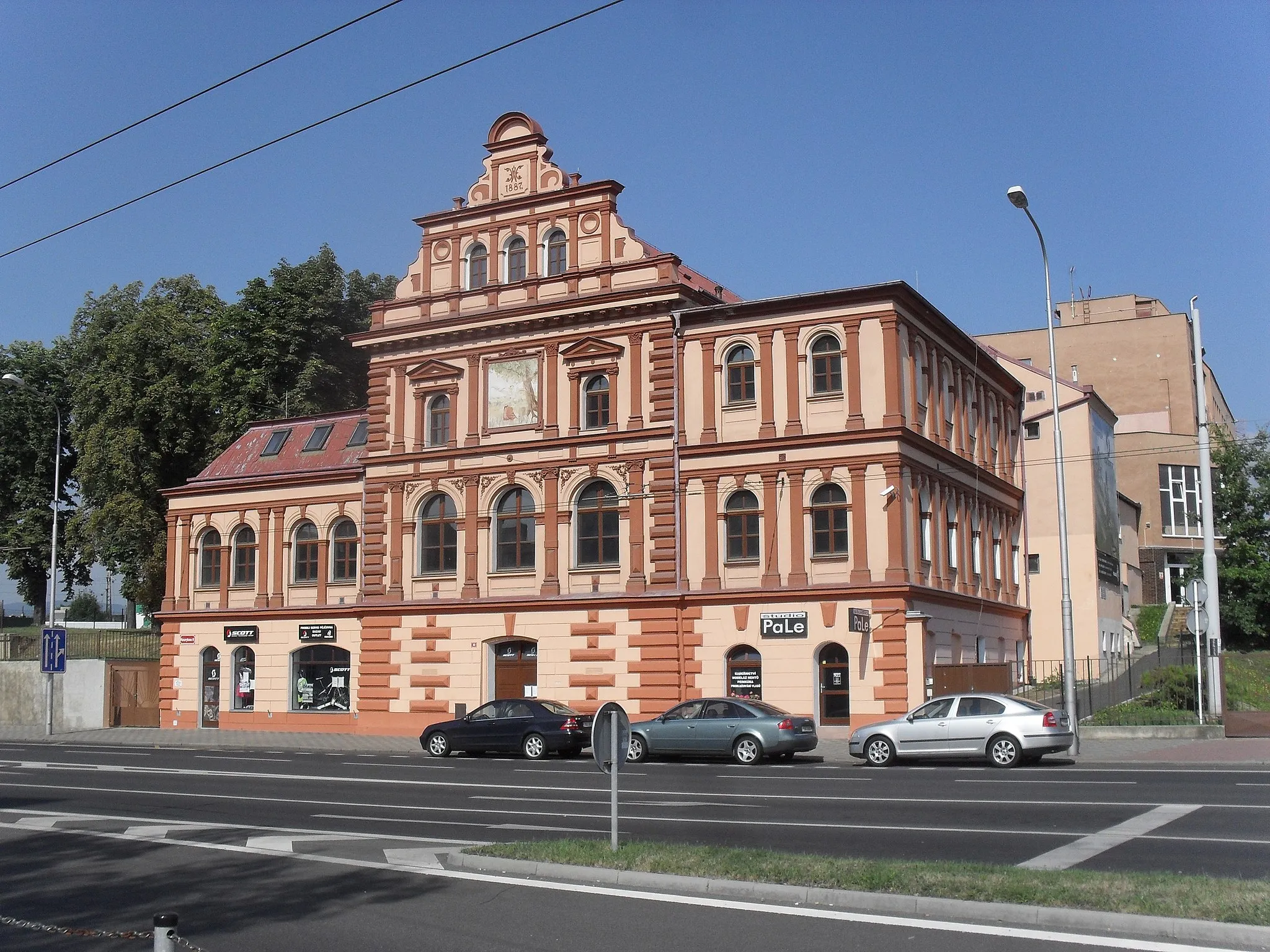 Photo showing: Společenský dům - dělnický dům Ritterburg (Teplice)- Masarykova třída 30/95, Teplice.