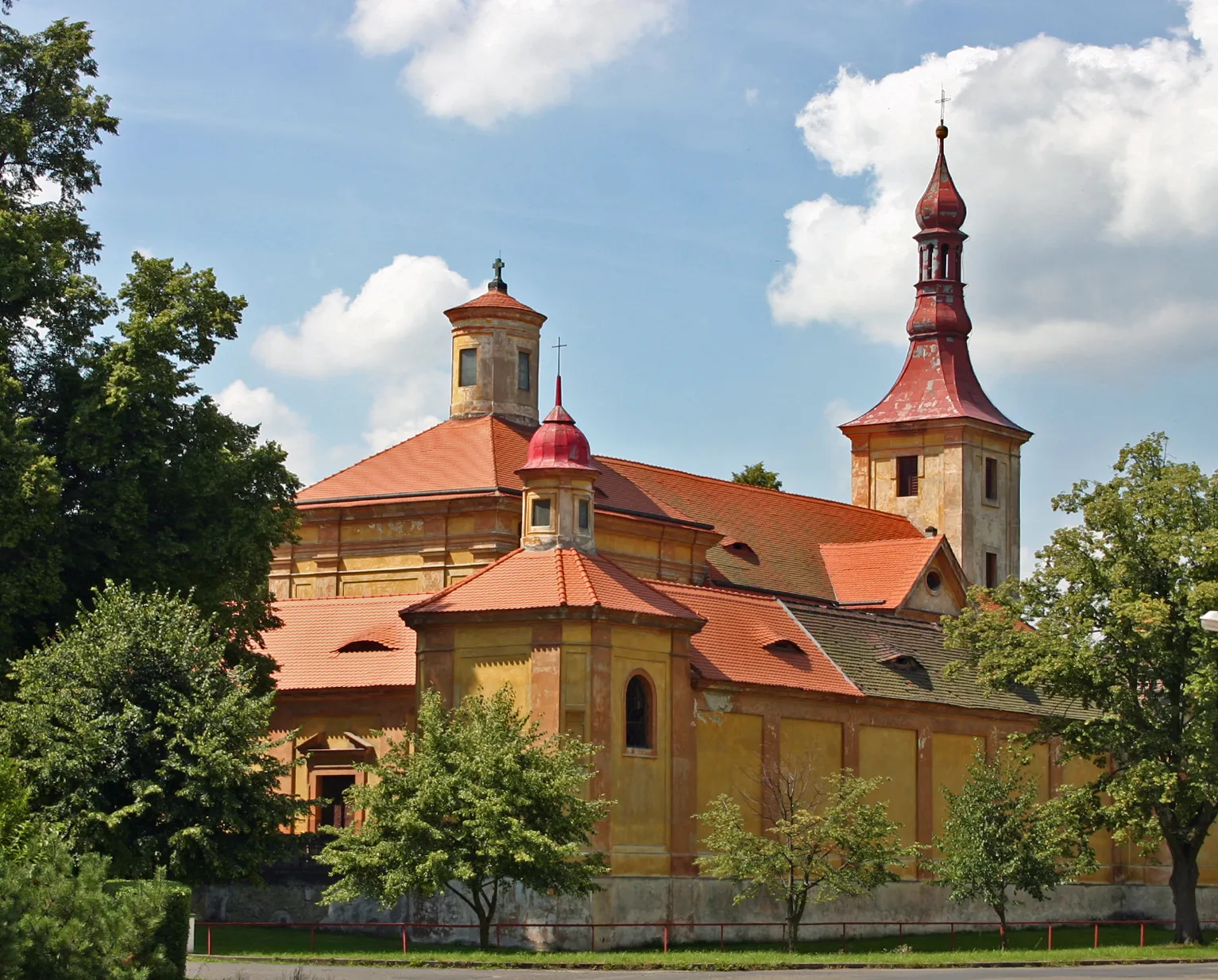 Photo showing: Kostel v Mariánských Radčicích v okrese Most.