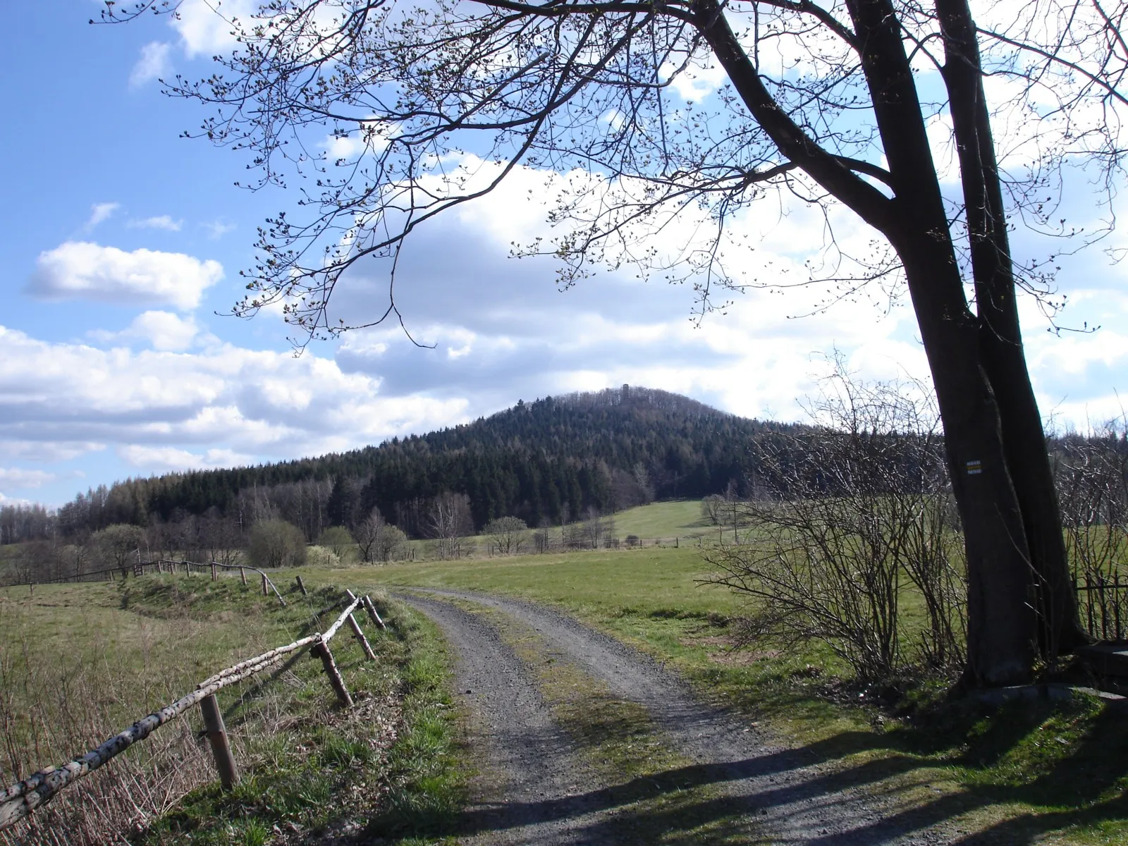 Photo showing: view to mountain Vlčí hora in Lužické hory (Lusatian mountains), czech republic