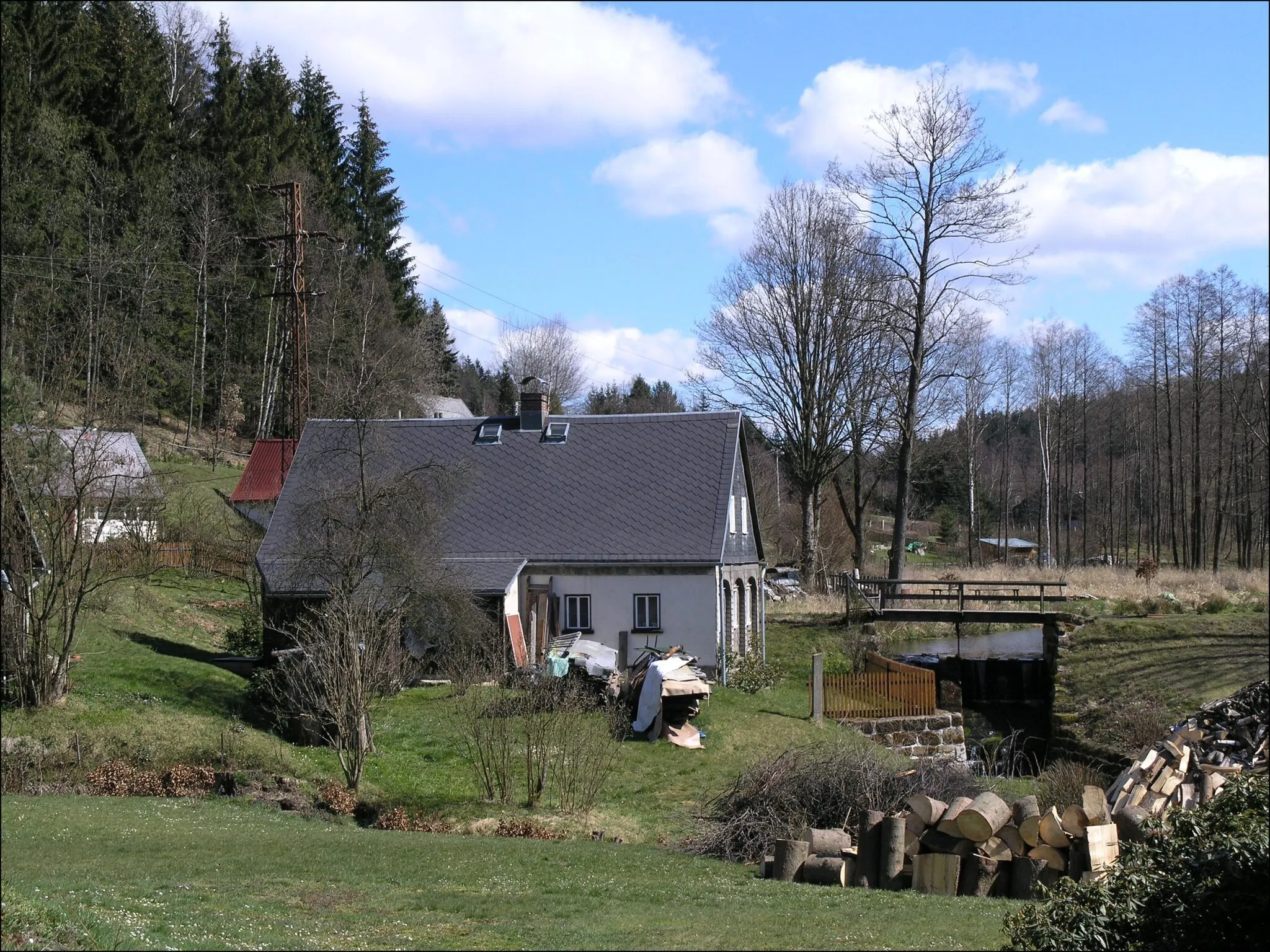 Photo showing: osada Kopec - pohled od restaurace U Vyskočilů k rybníku, čp. 46.