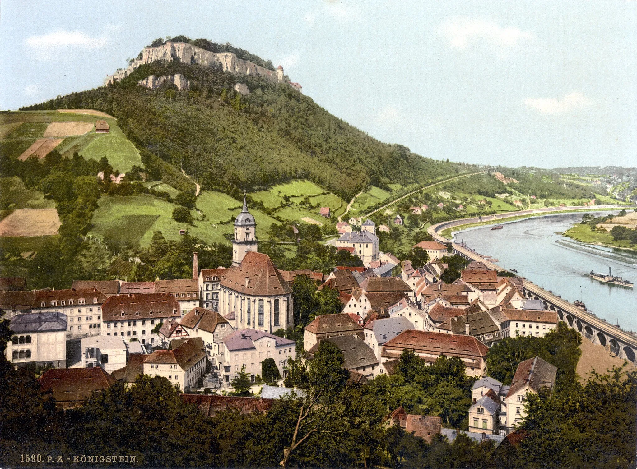 Photo showing: the city of Königstein with Festung Königstein (Saxony, Germany)