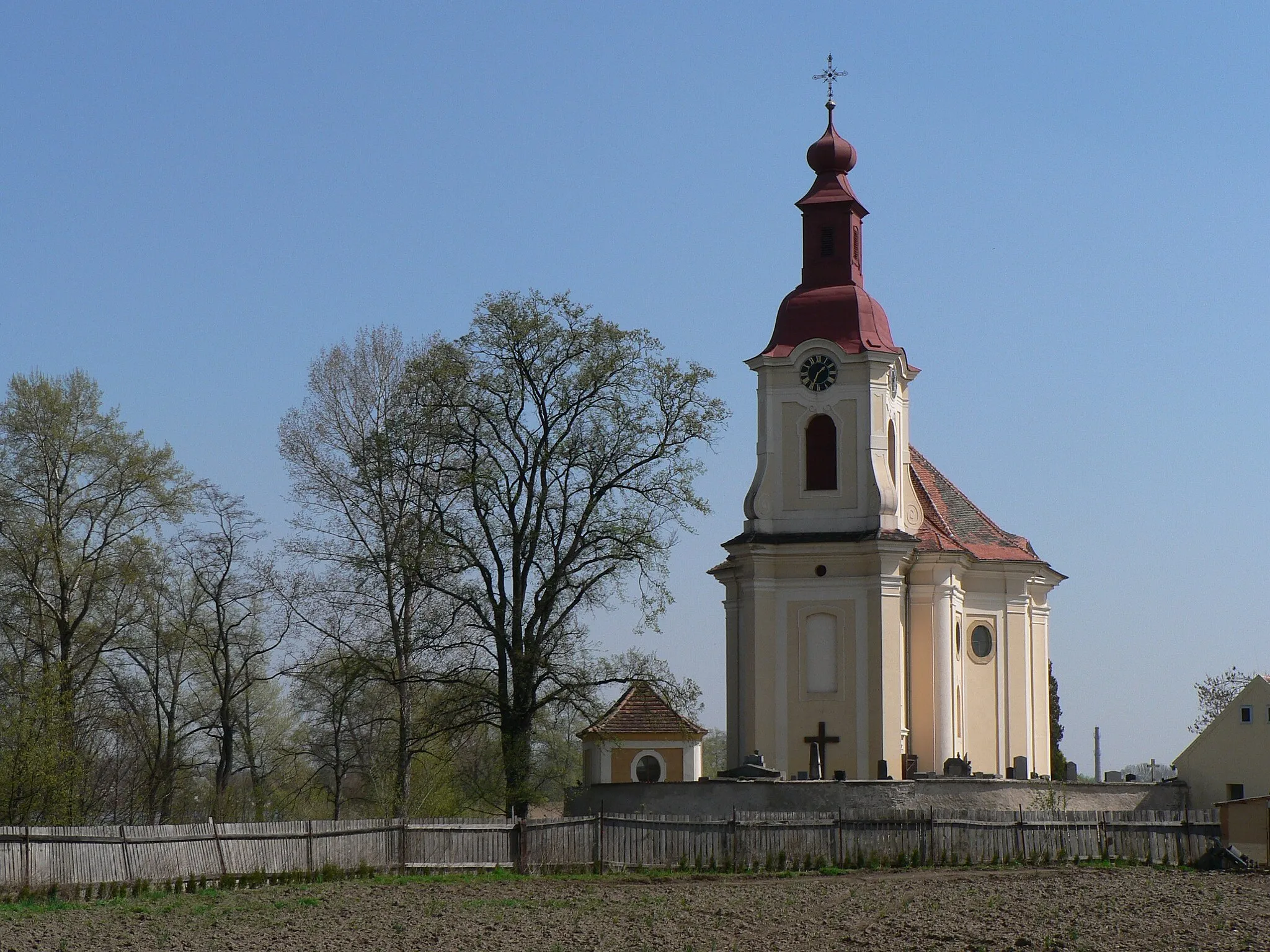 Photo showing: Kostel sv. Vojtěcha v Počaplech, dílo K. I. Dientzenhofera.