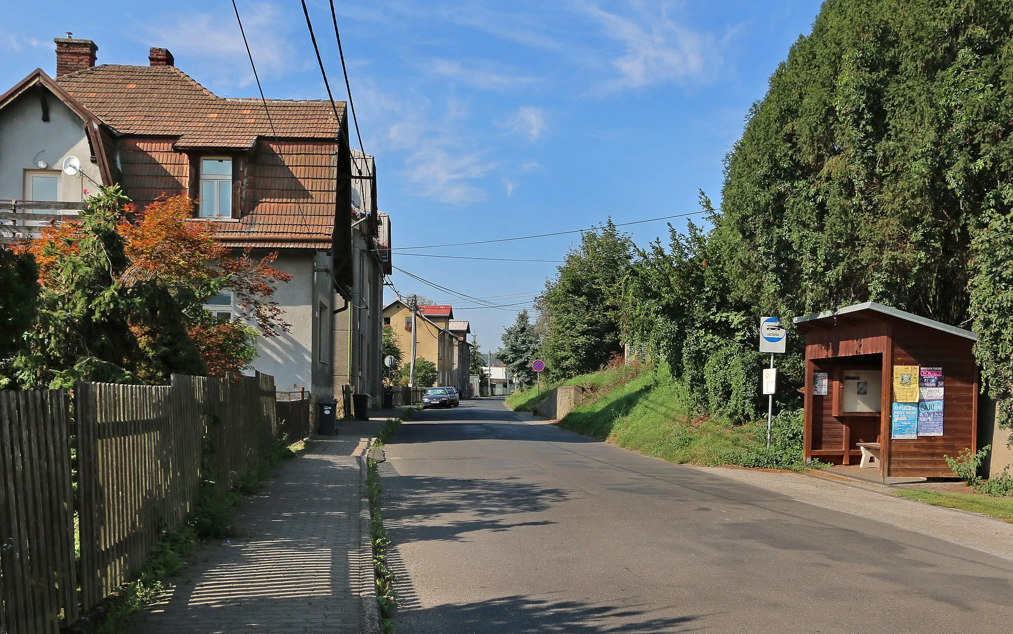 Photo showing: Ústecká street in Neštědice, part of Povrly, Czech Republic.