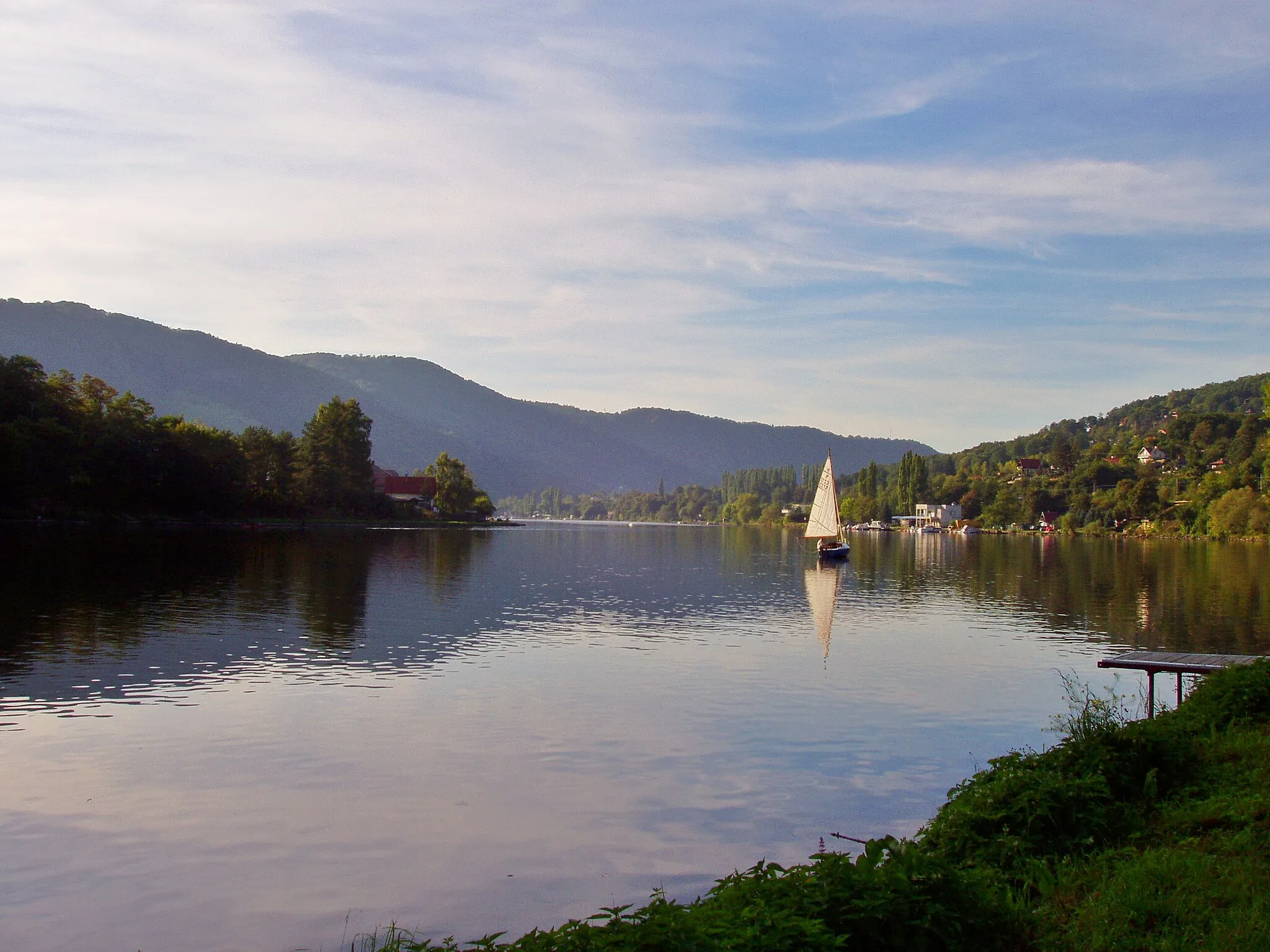 Photo showing: Řeka Labe v Brné nad Labem.