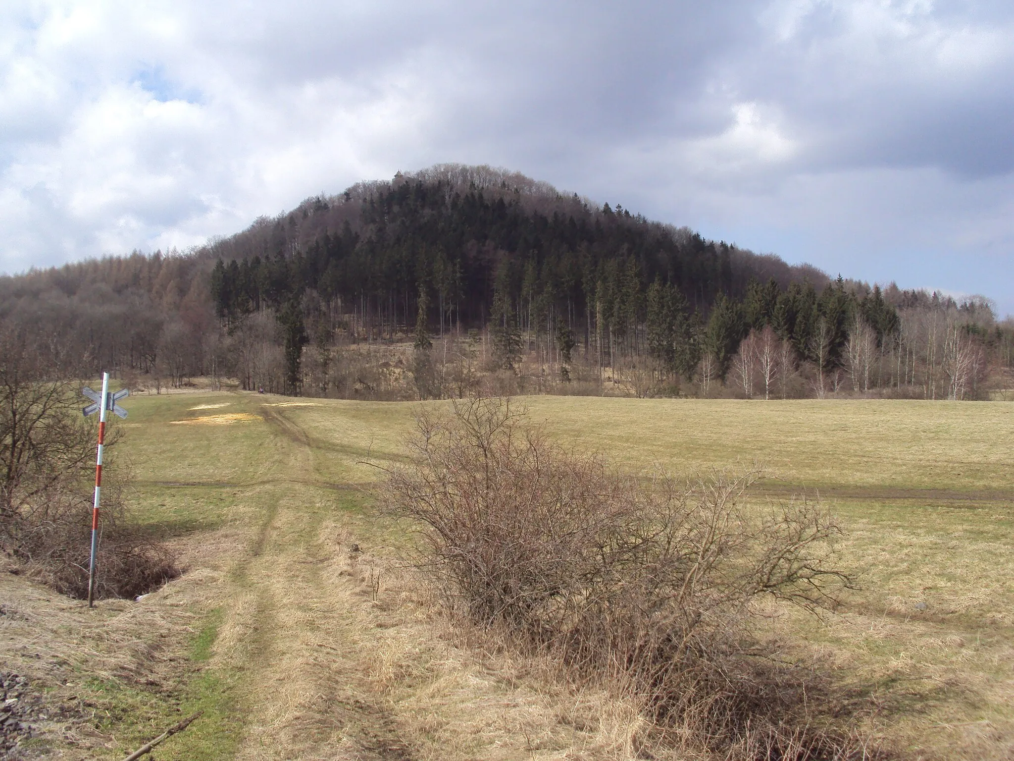 Photo showing: Zámecký vrch od České Kamenice