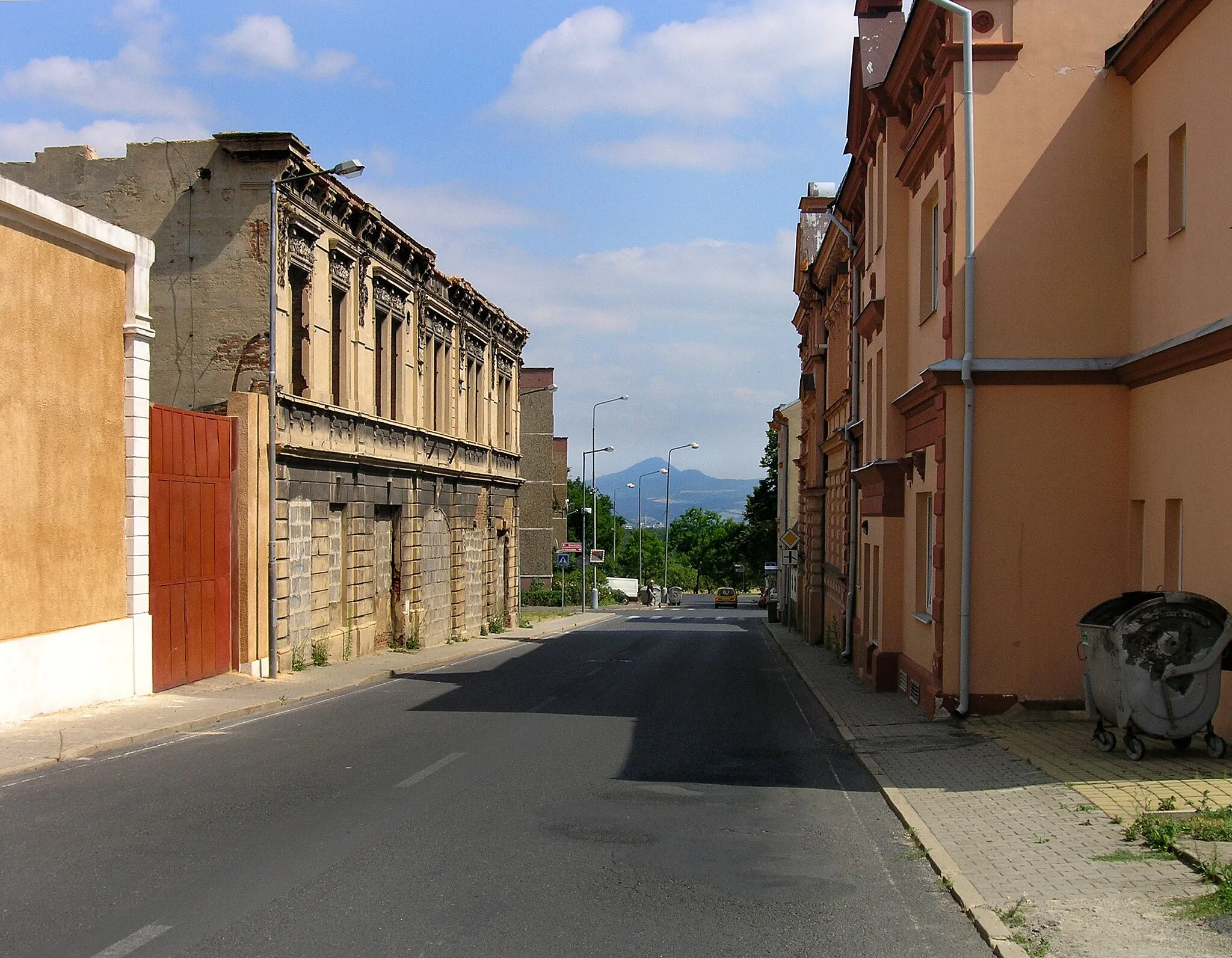 Photo showing: Slovenská street in the east part of Osek town, Czech Republic