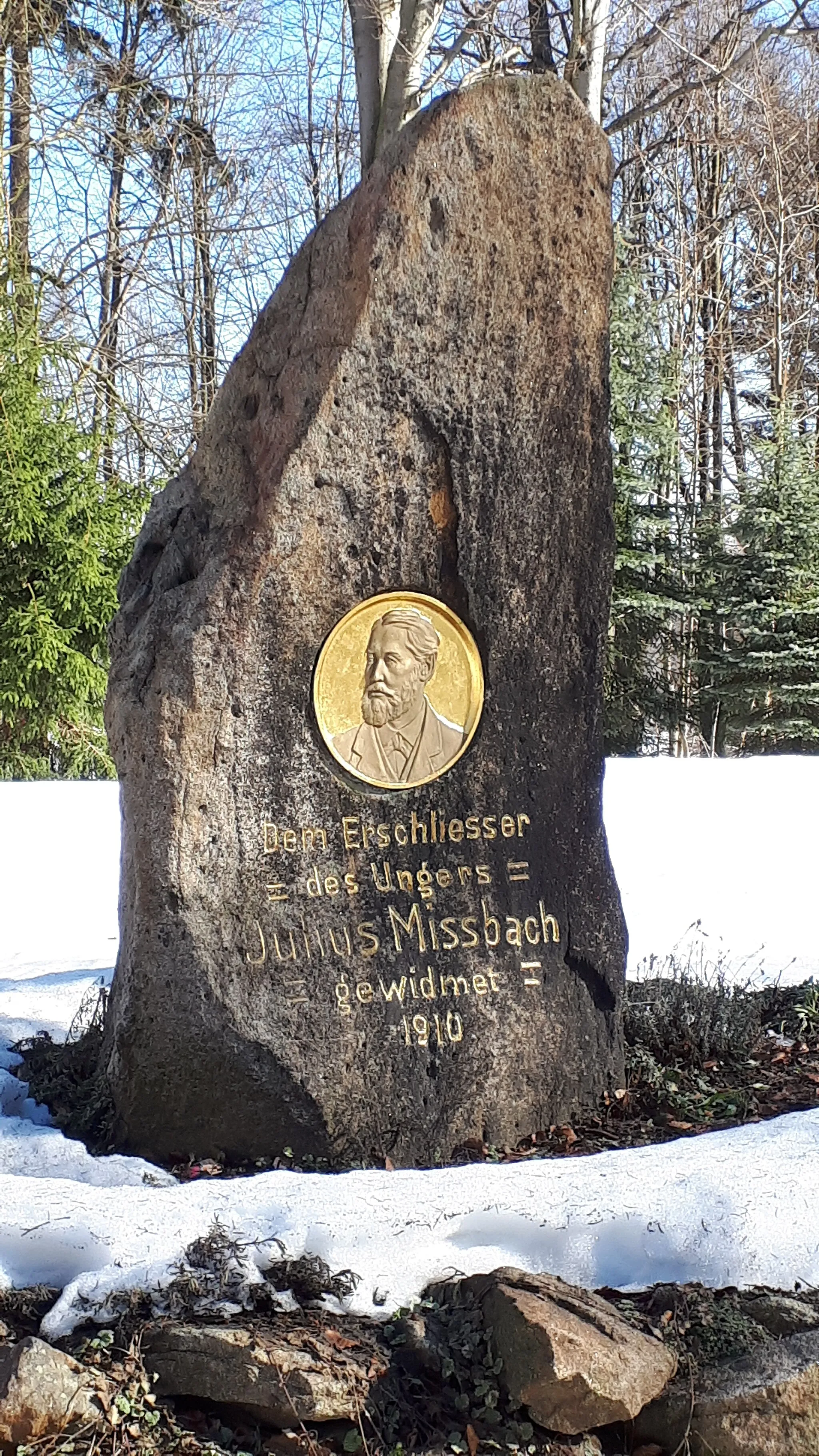 Photo showing: Gedenkstein für Julius Mißbach aus Neustadt in Sachsen auf dem Unger