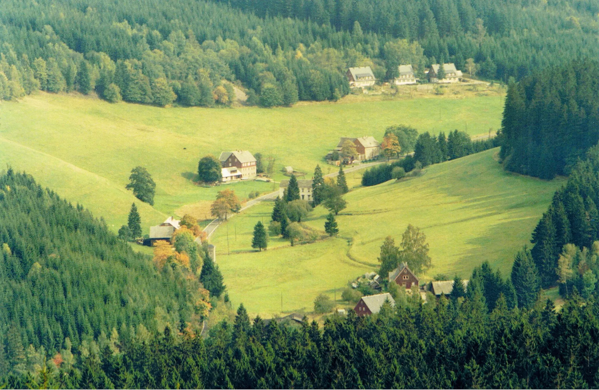 Photo showing: Ehrenzipfel 1990: Blick aus Richtung Südwesten.