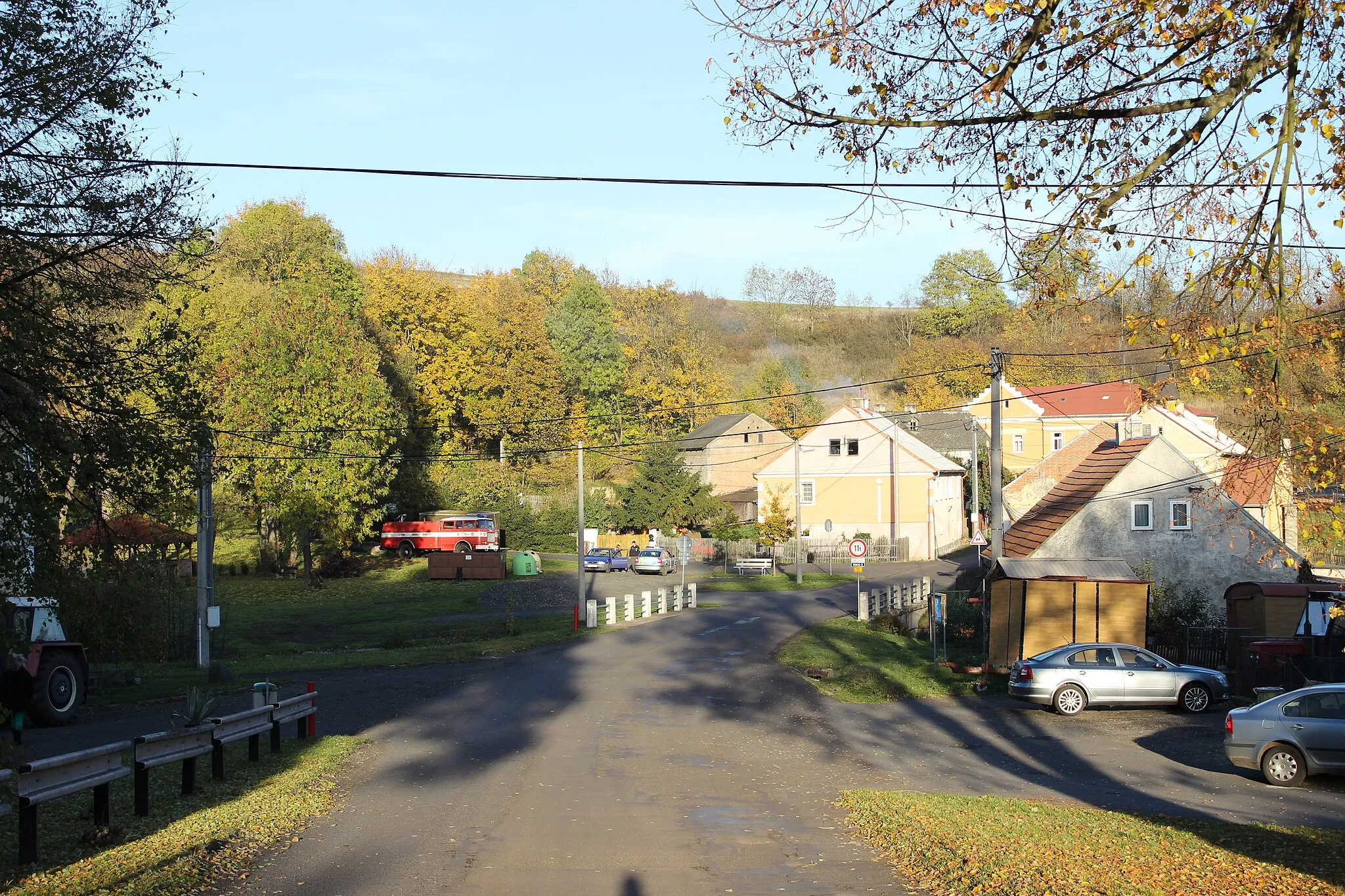 Photo showing: Centrum obce Luka, části Verušiček.