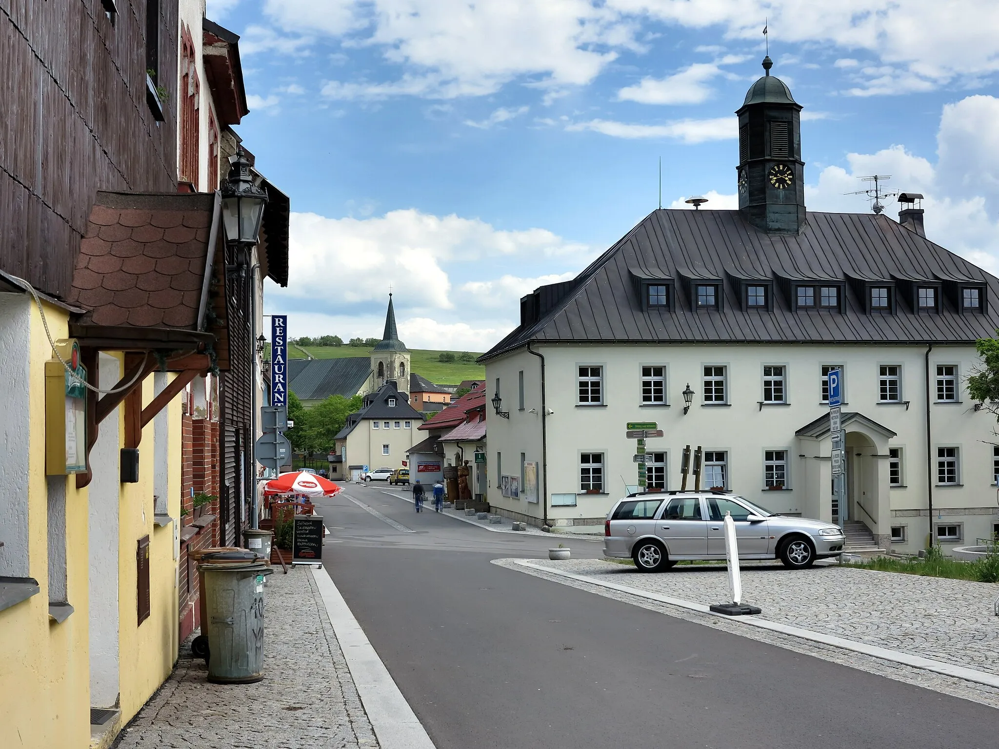 Photo showing: Main Street and Town Hall in Boží Dar in the Ore Mountains / Karlovy Vary Region / Czech Republic / EU