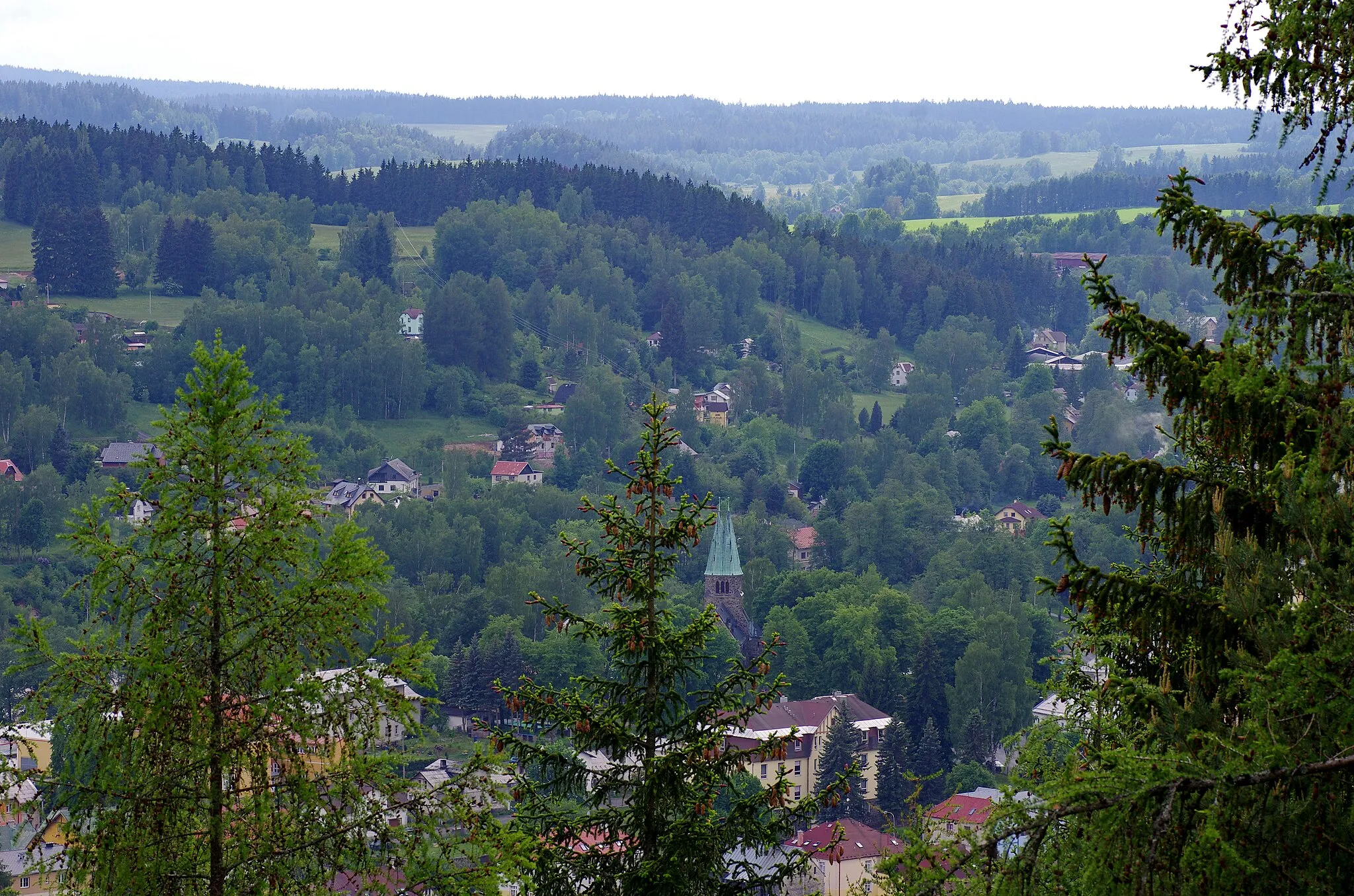 Photo showing: Pohled na Nejdek z Křížového vrchu, okres Karlovy Vary