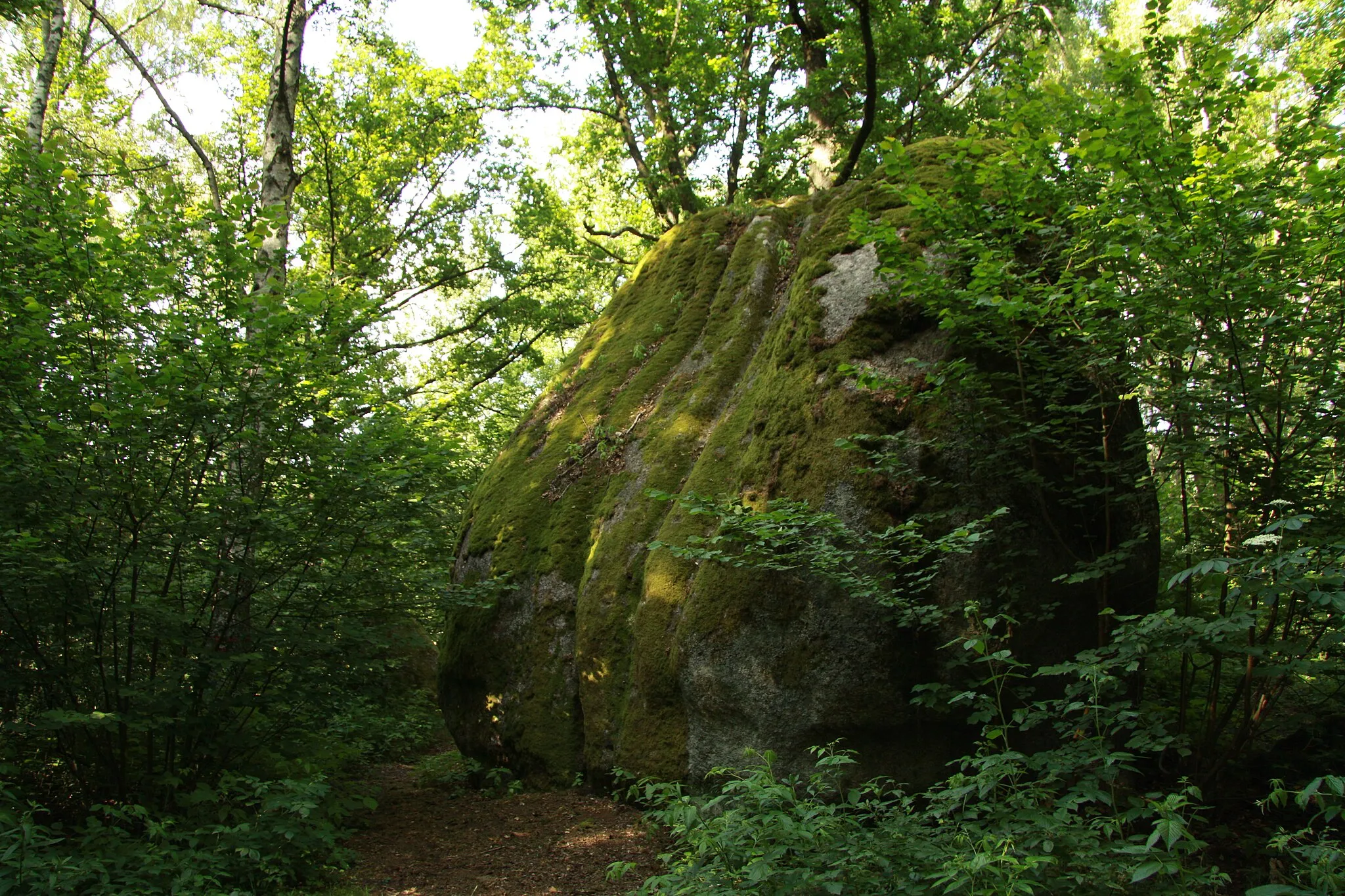 Photo showing: Natural monument Kynžvartský kámen near Lázně Kynžvart town in Cheb District, Czech Republic