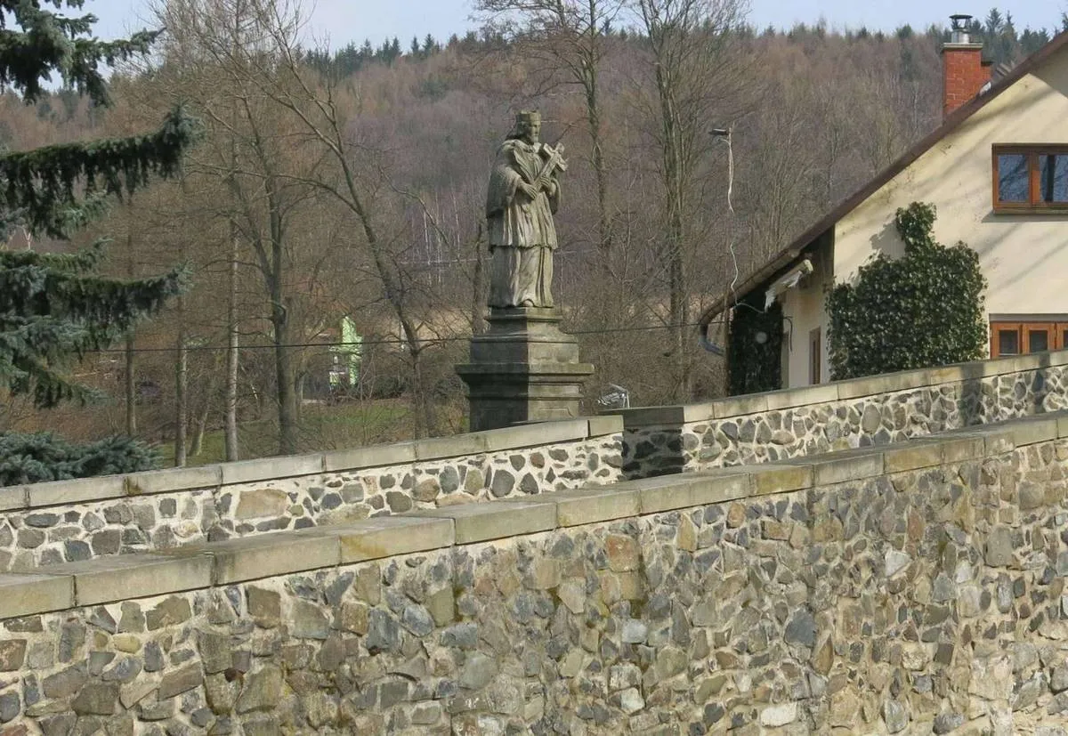 Photo showing: Statue in Libouchec in Ústí nad Labem District – entry no. 14309.