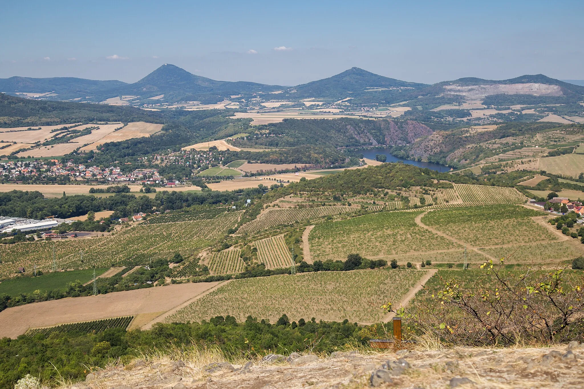 Photo showing: Blick vom Radobýl