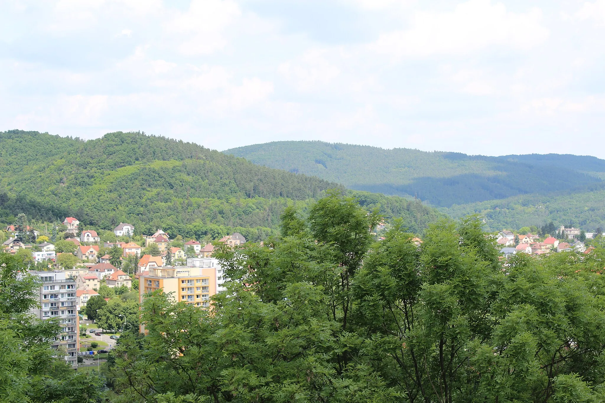 Photo showing: Views from lookout tower Městská hora in Beroun
Views of Beroun