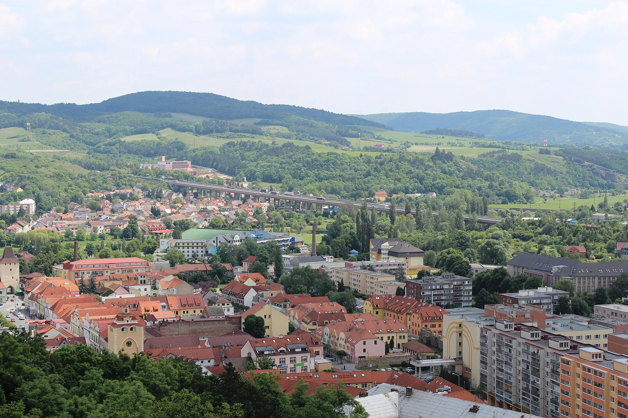 Photo showing: Berounka in Beroun, Views from lookout tower Městská hora in Beroun, Views of Beroun