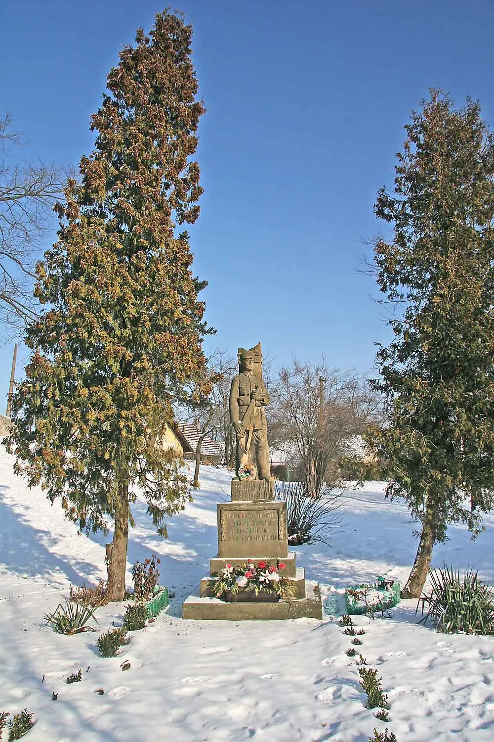 Photo showing: Pomník padlým v první světové válce v Řečanech nad Labem, District Pardubice, Czech Republic
Autor:Prazak

Date: 6. 2. 2006